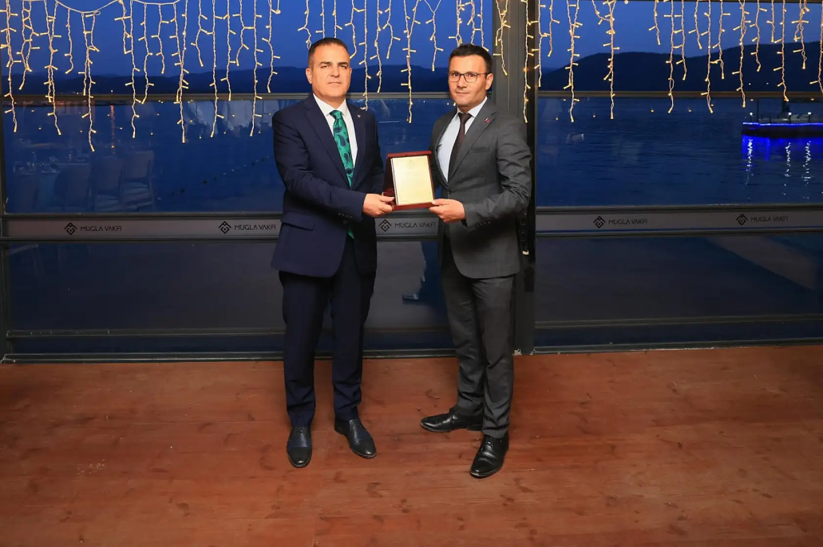 Vali Akbıyık'tan Kaymakamlara veda yemeği