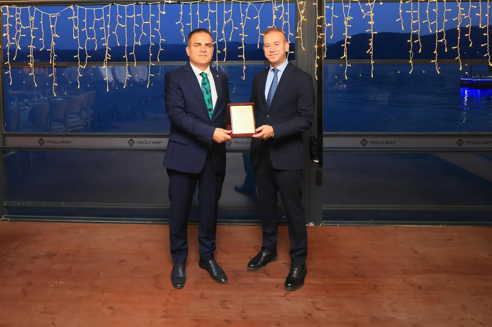 Vali Akbıyık'tan Kaymakamlara veda yemeği