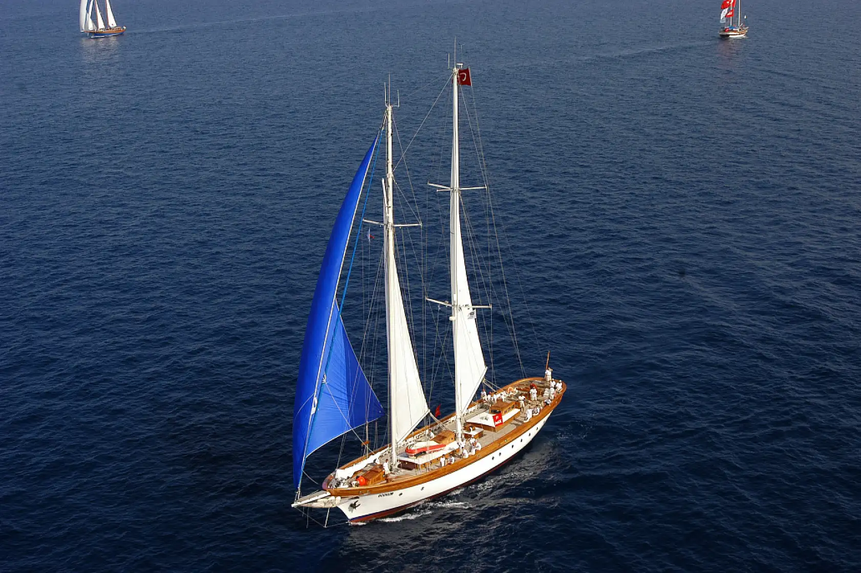 BM Okyanus Harikaları Filosu'na katılacak STS Bodrum Okul Gemisi törenle uğurlandı