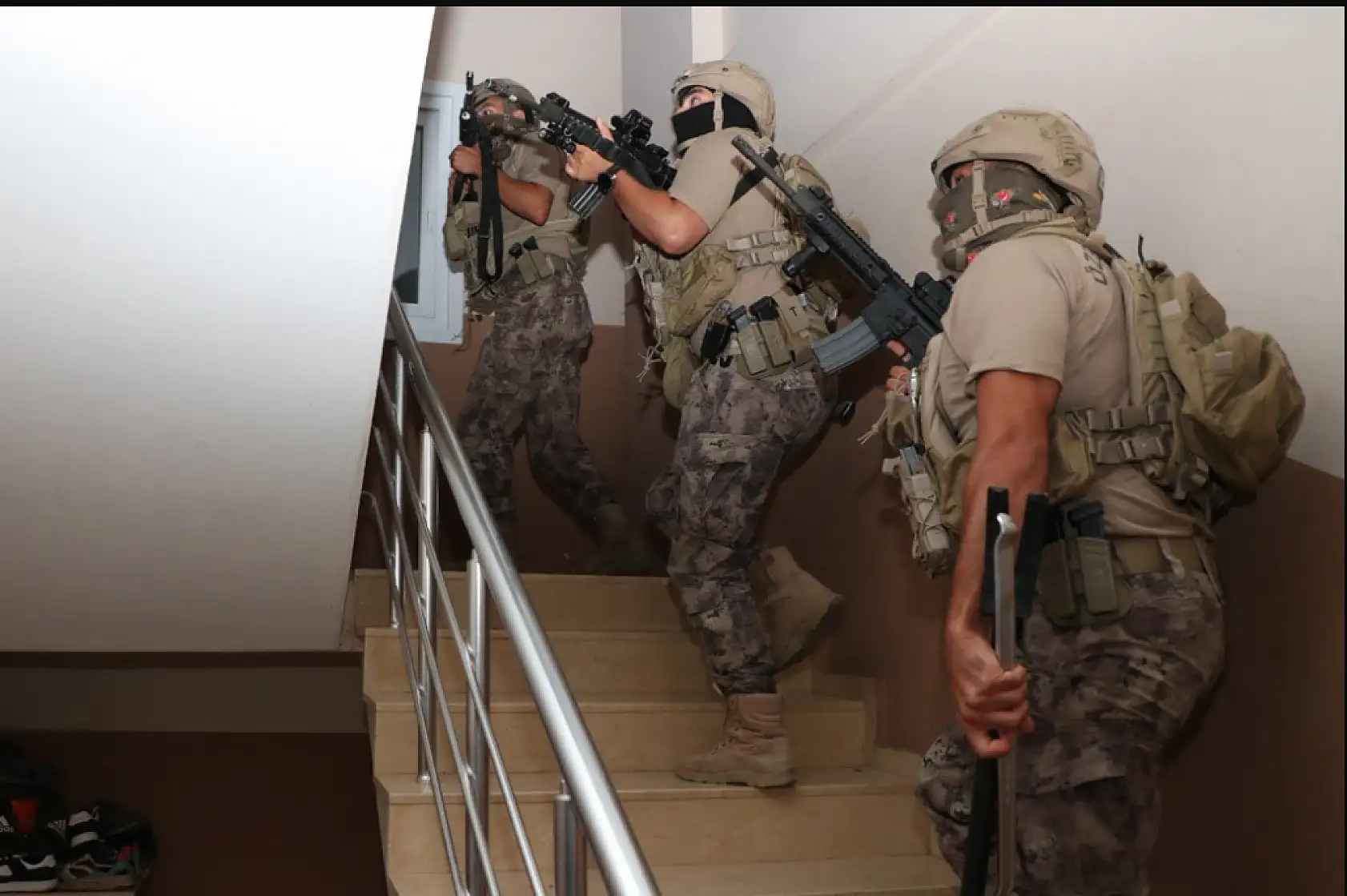 Muğla'nın da Aralarında Olduğu 5 İlde Suç Örgütü Operasyonu: 10 Tutuklama