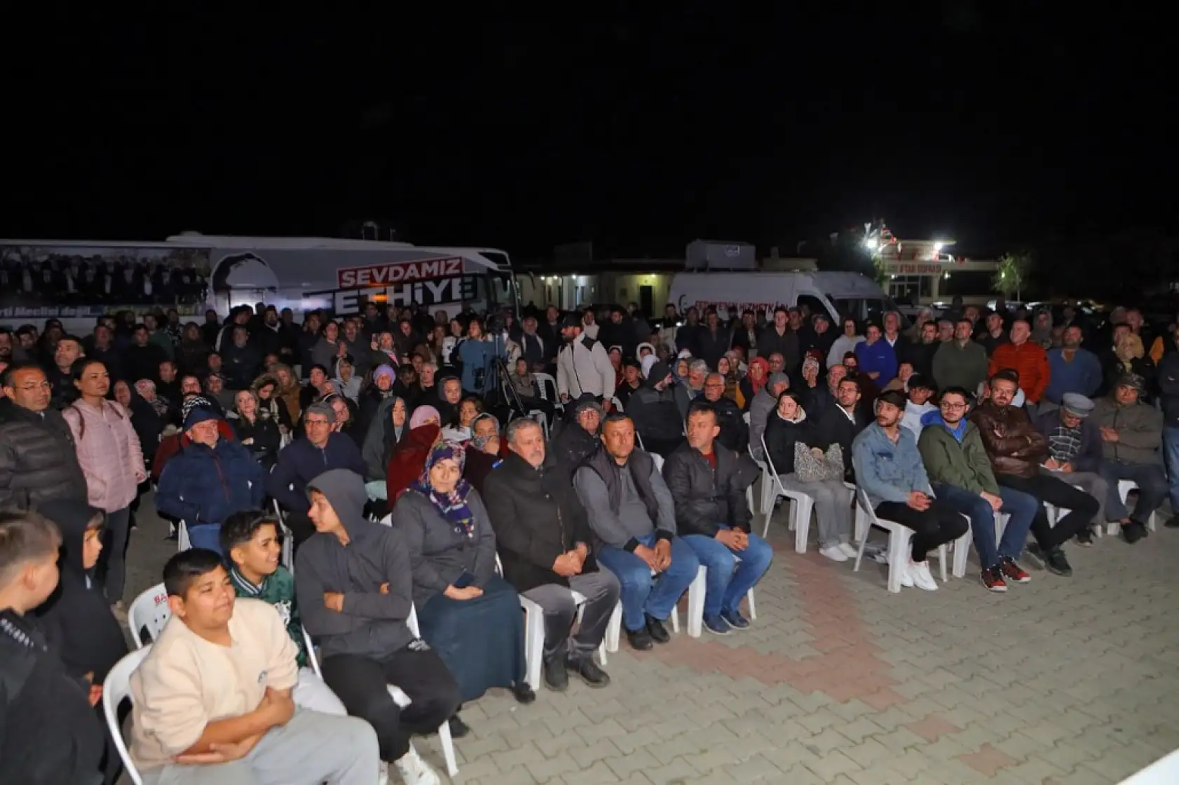Saatcı 'Bugün Tesisi Kapatanlar Yarın Seçimi Kaybedince Kendilerini Belediyeye Kilitler'