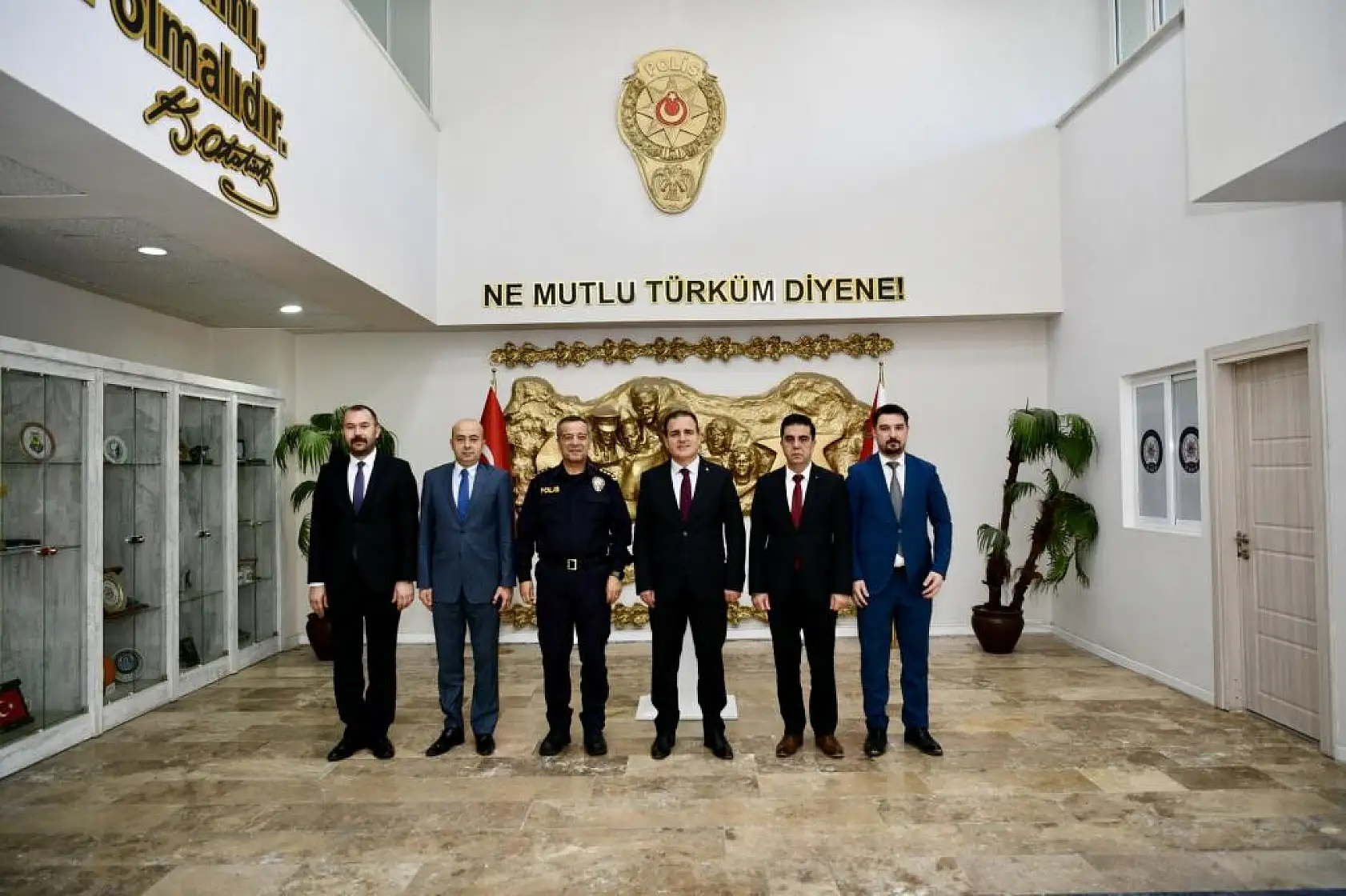 Vali Akbıyık'tan Muğla Emniyet Müdürüne Ziyaret