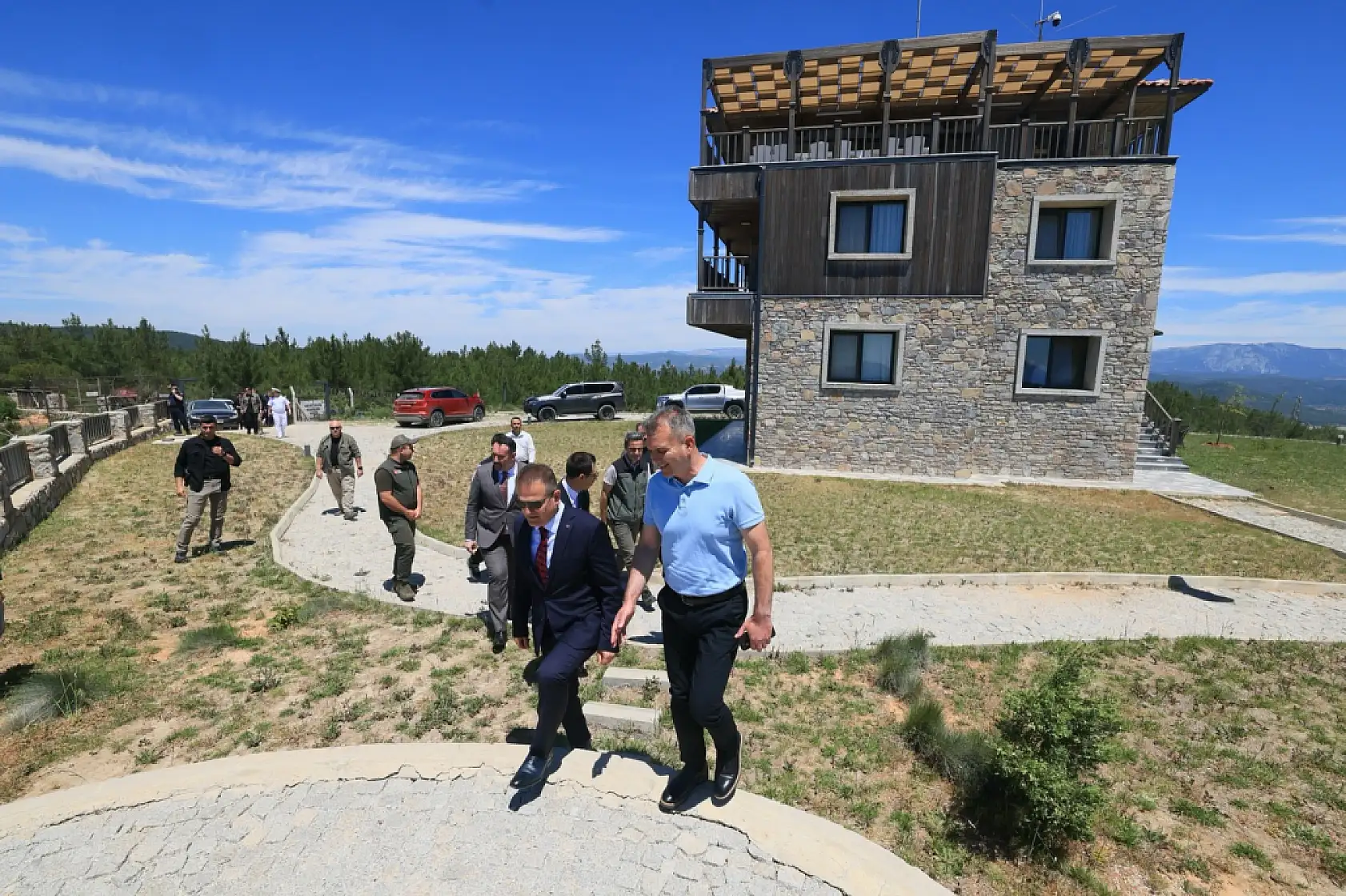 Vali Akbıyık, Sakartepe Yangın Gözetleme Kulesi'nde İncelemelerde Bulundu
