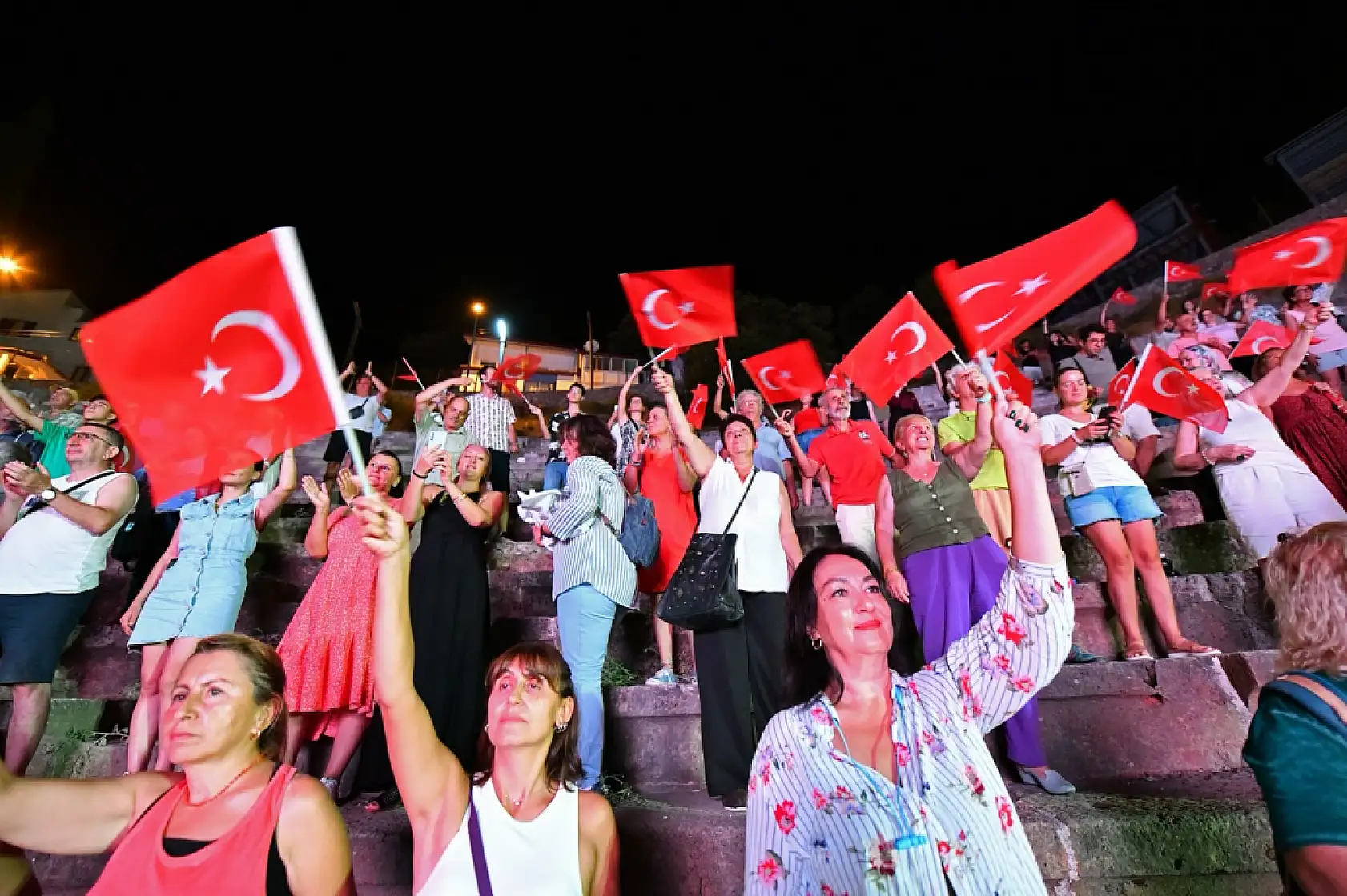 Ertuğrul Sertbaş'ın 'Kıvılcımdan Aleve' Gösterisi Fethiye'de Büyük İlgi Gördü
