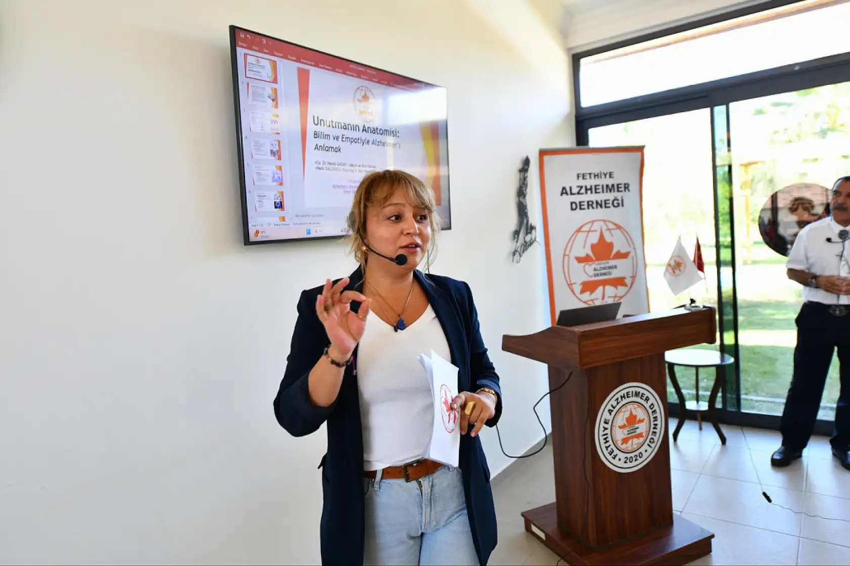 Fethiye'de Alzheimer Farkındalık Haftası'nda Türkiye'de Bir İlk