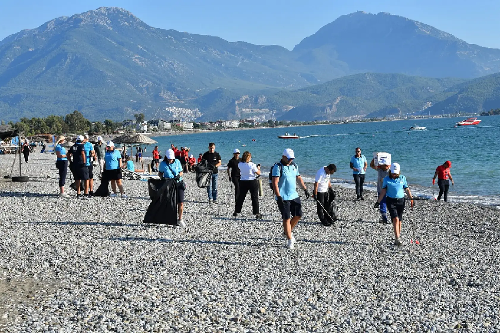 'Temiz Fethiye' Kampanyası Çalış Plajı'nda Devam Etti