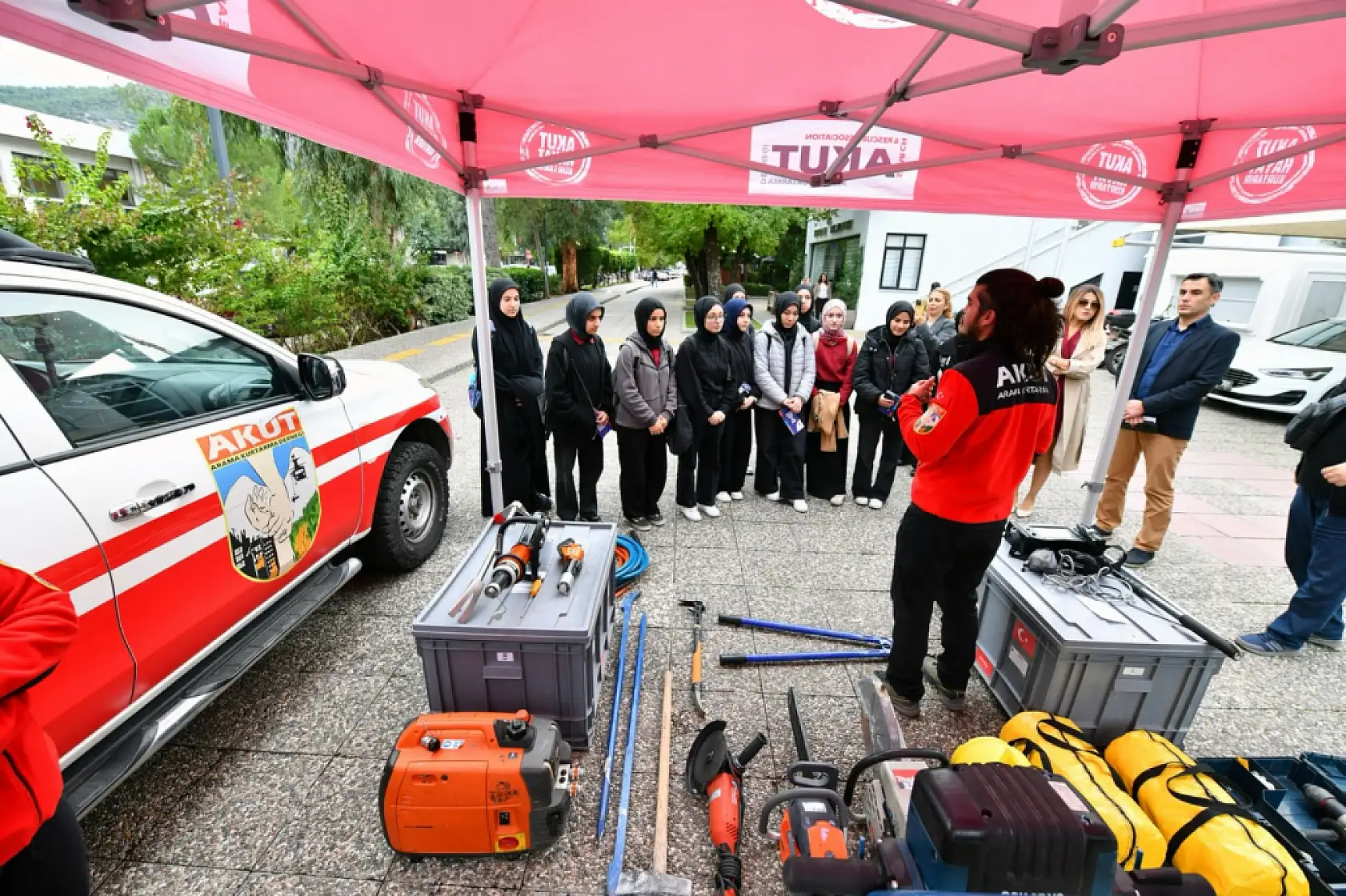 Fethiye'de öğrencilere ve kursiyerlere afet farkındalık eğitimi