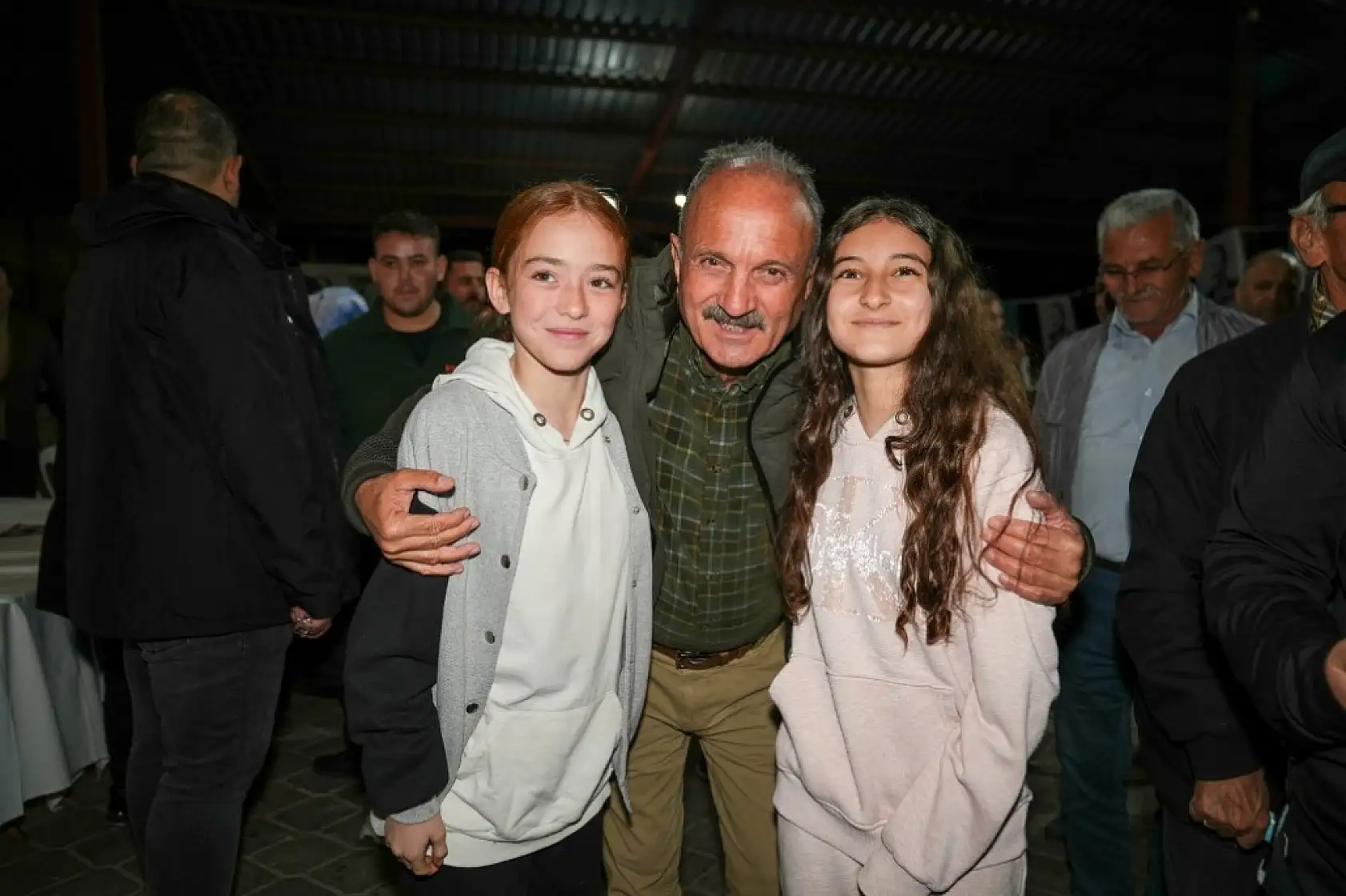 Saatcı, 'Sizin Yaptığınız Parklar Bizim Fethibey Parkı'nın Zekatı Olur'