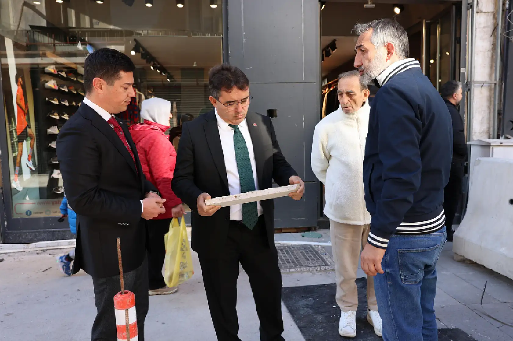 Başkan Ünlü ve Kaymakam Kaya'dan 'çarşı' incelemesi