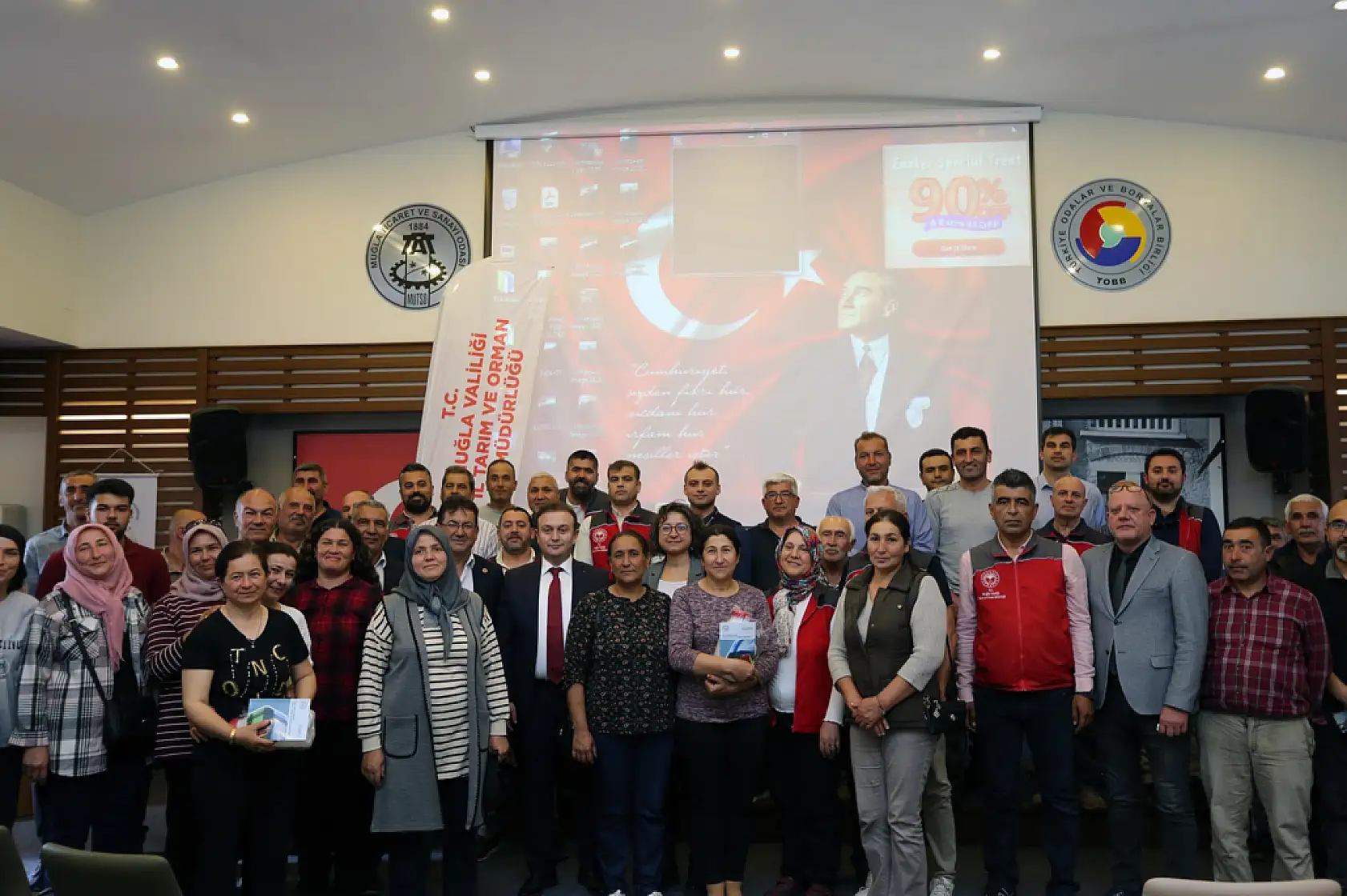 'Anneleri Aşılat, Buzağını Yaşat' projesi eğitim toplantısı Ortaca'da gerçekleştirildi