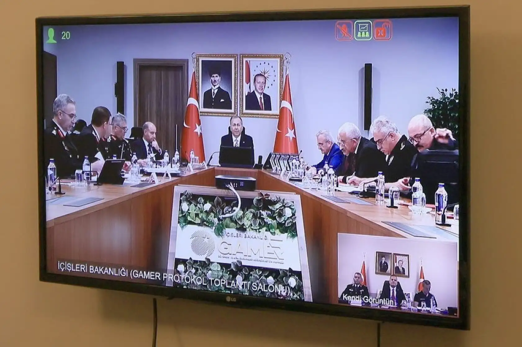 Muğla Valisi Akbıyık, asayiş ve güvenlik toplantısına katıldı