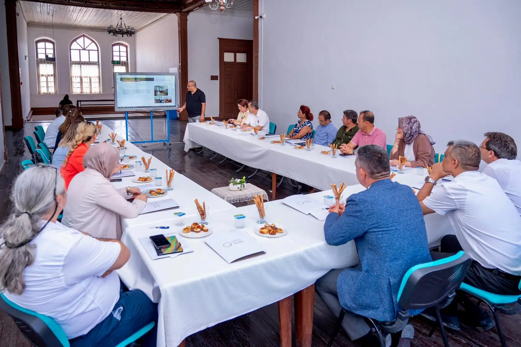 Menteşe'de hayat boyu öğrenme komisyonu toplantısı gerçekleştirildi
