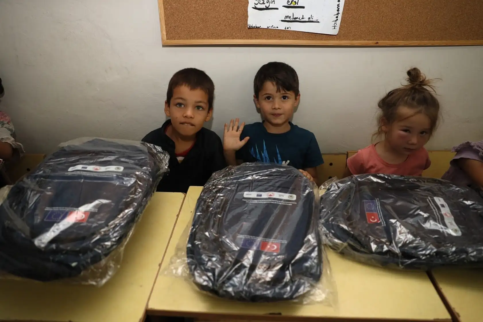 Muğla'da çiftçi çocuklarına IPARD tanıtım materyalleri dağıtıldı