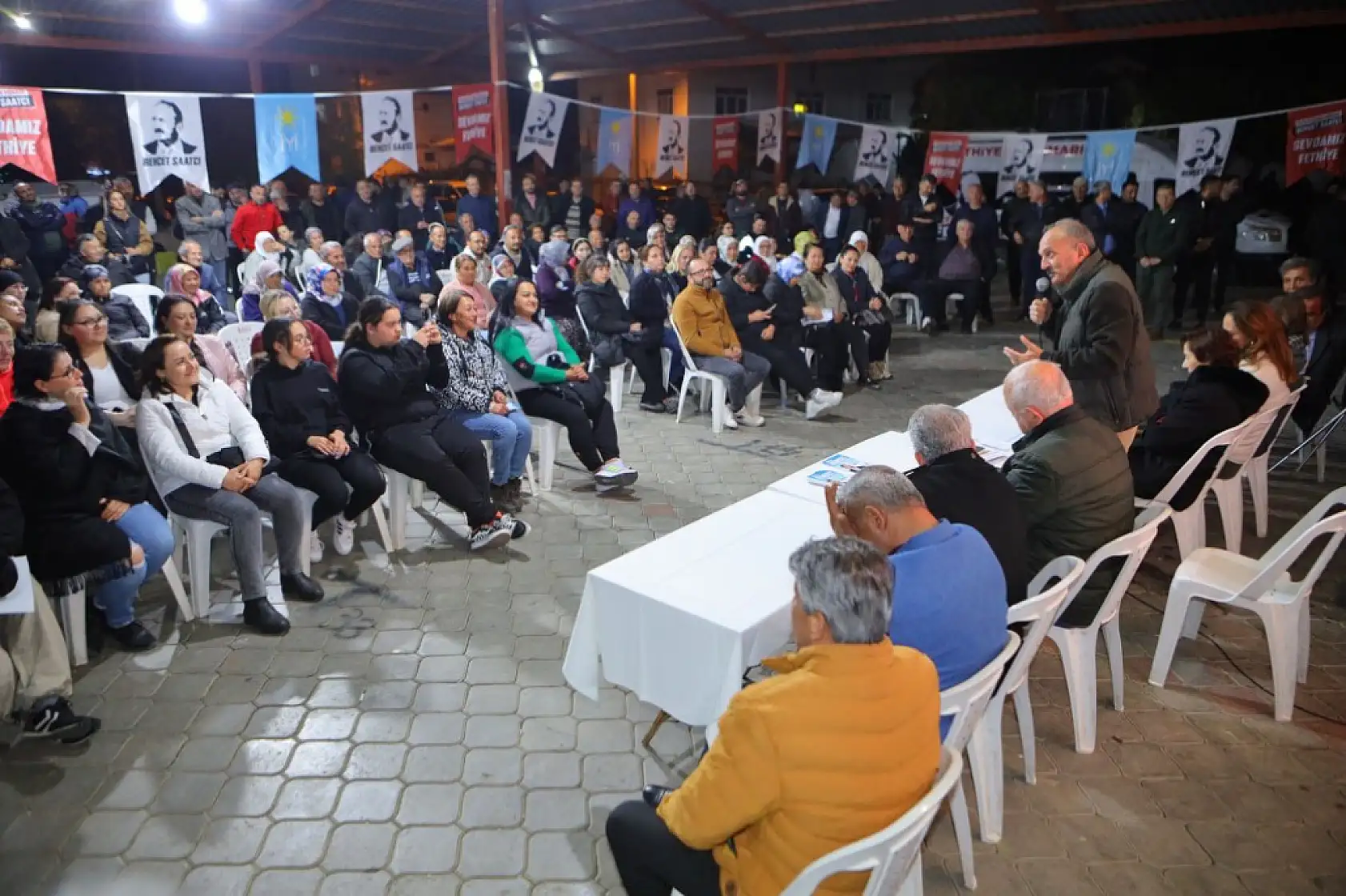 Saatcı, 'Sizin Yaptığınız Parklar Bizim Fethibey Parkı'nın Zekatı Olur'