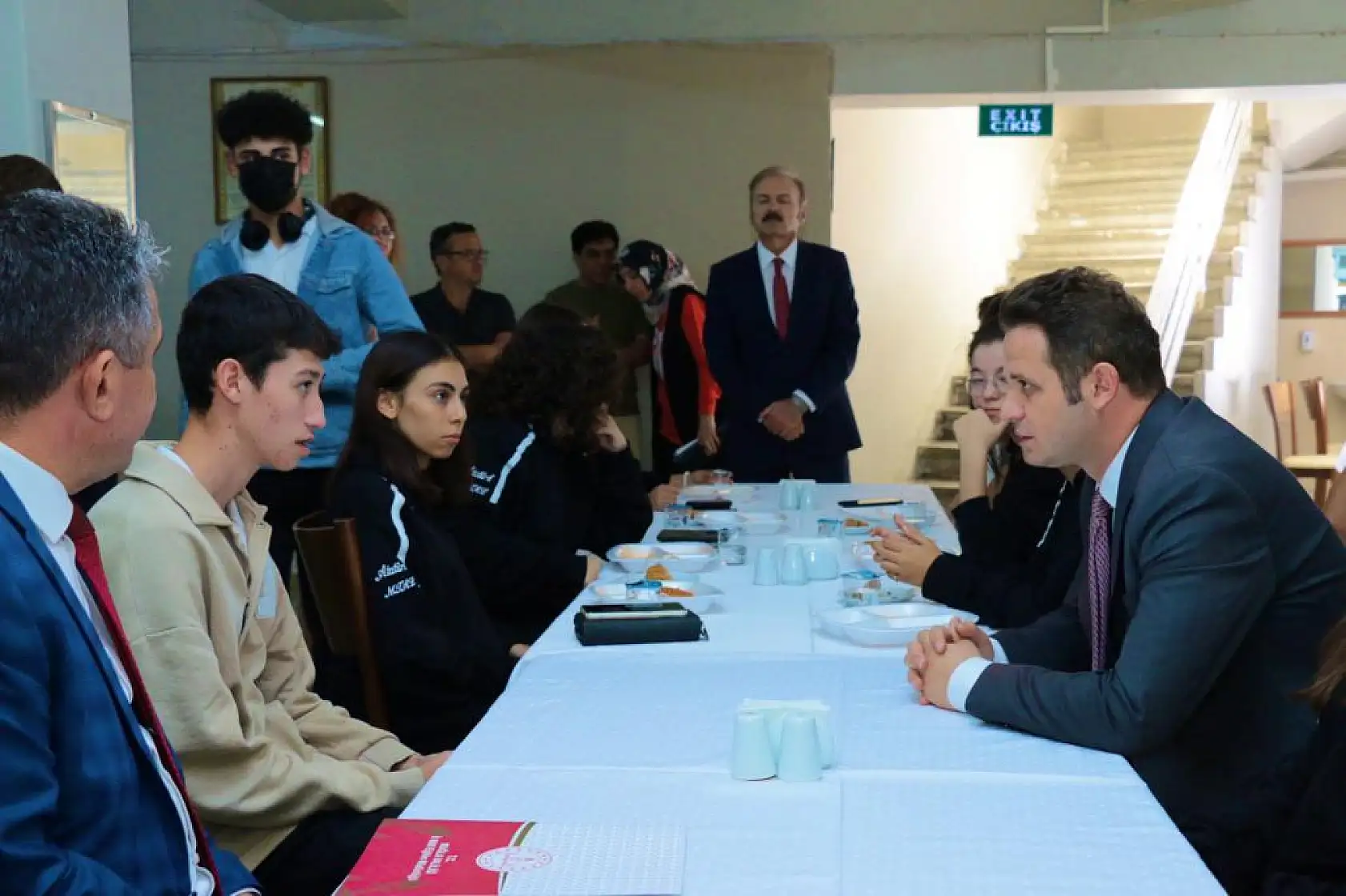 İl Müdürü Çay, Öğrencilerin Taleplerini Dinledi