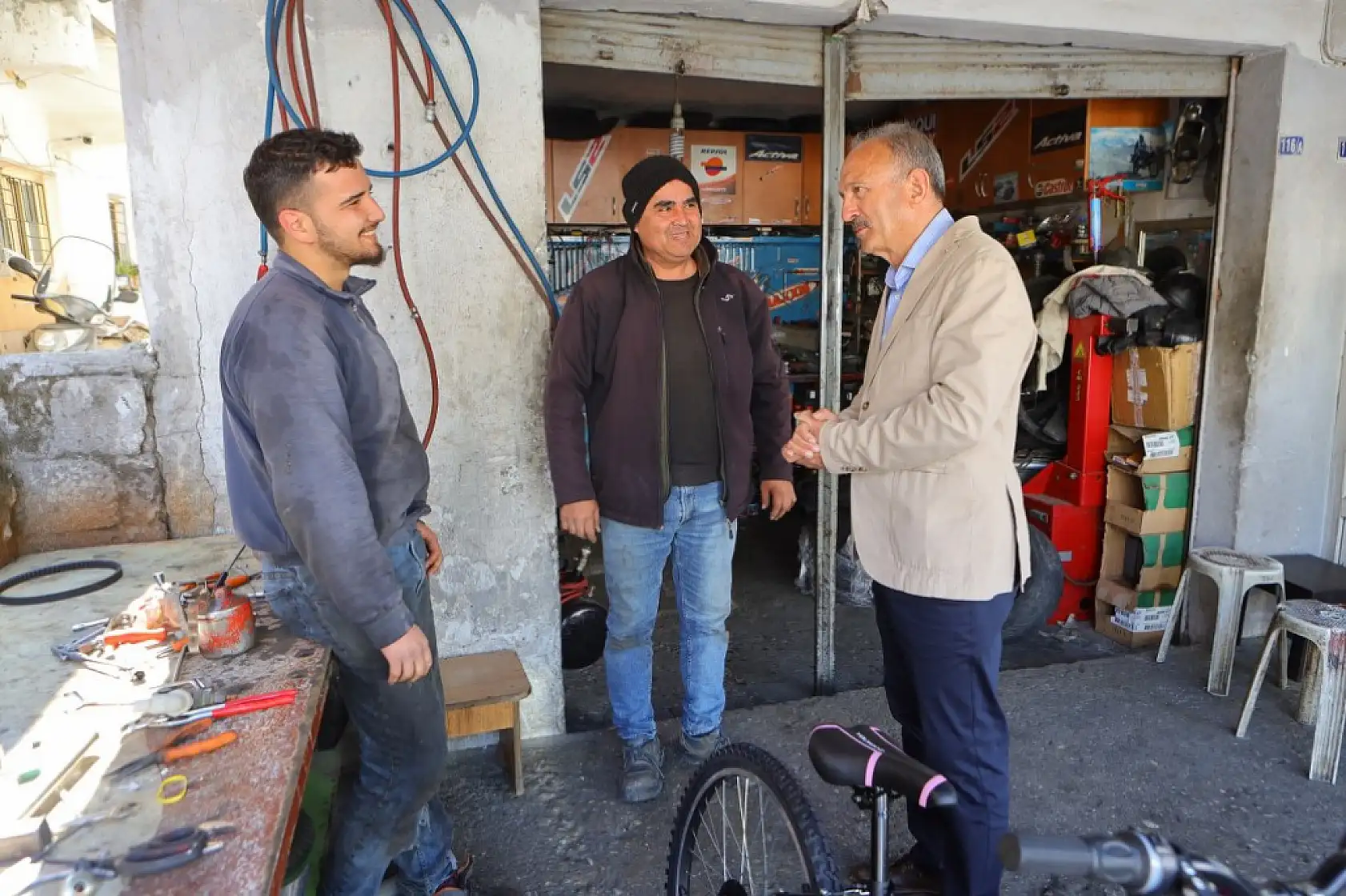 Esnaftan Behçet Saatcı'ya Büyük İlgi