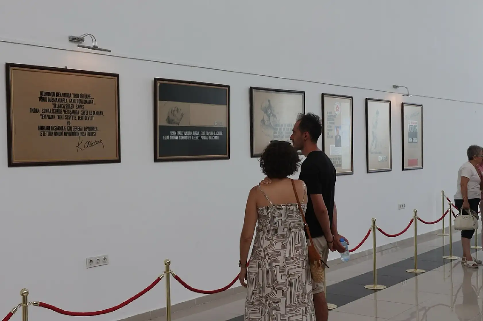Gazi Mustafa Kemal Atatürk Sergisi Sanatseverlerle Buluştu