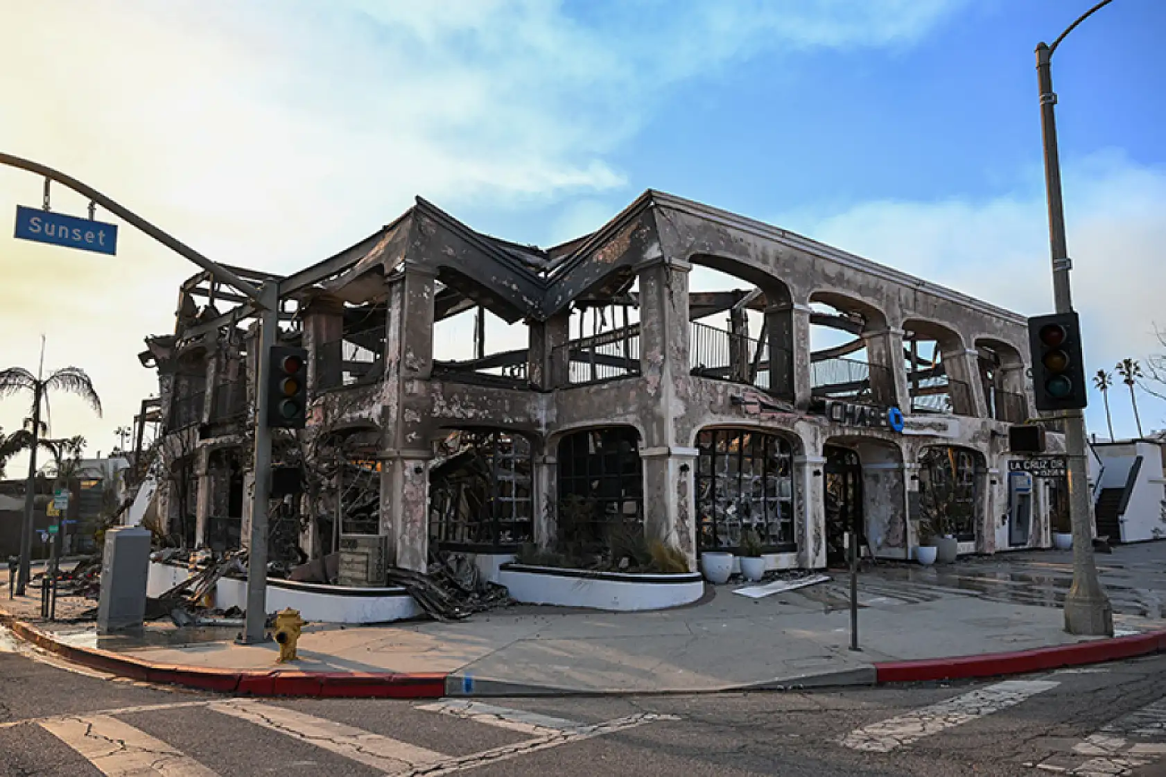 Los Angeles yeniden yangın tehlikesi altında