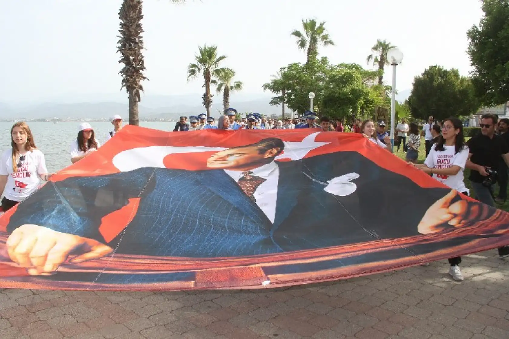 Fethiye'de 19 Mayıs Atatürk'ü Anma, Gençlik ve Spor Bayramı coşkusu!