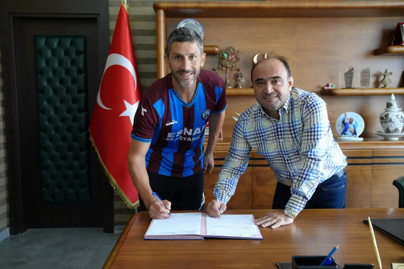 Seydikemerspor'da İç Transferde İmzalar Atıldı