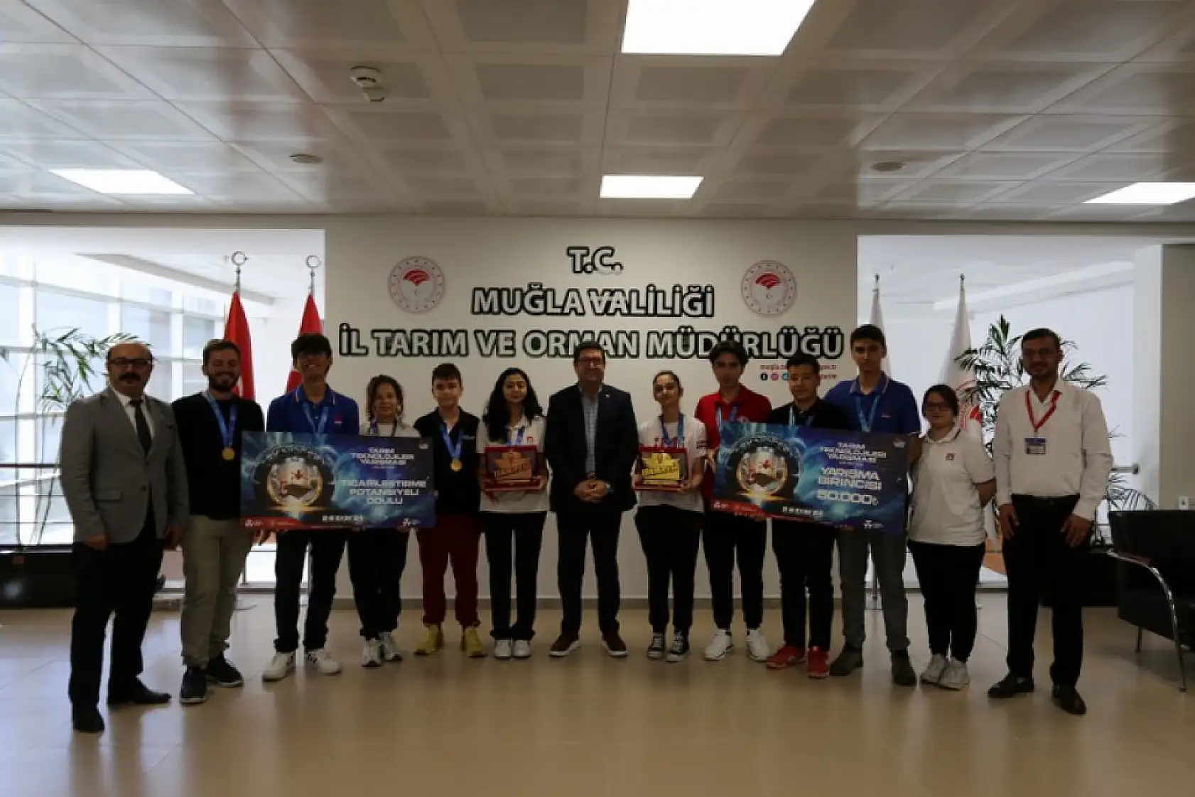 TEKNOFEST 2024'te Ödül Alan Milaslı Gençler'den Saylak'a Ziyaret