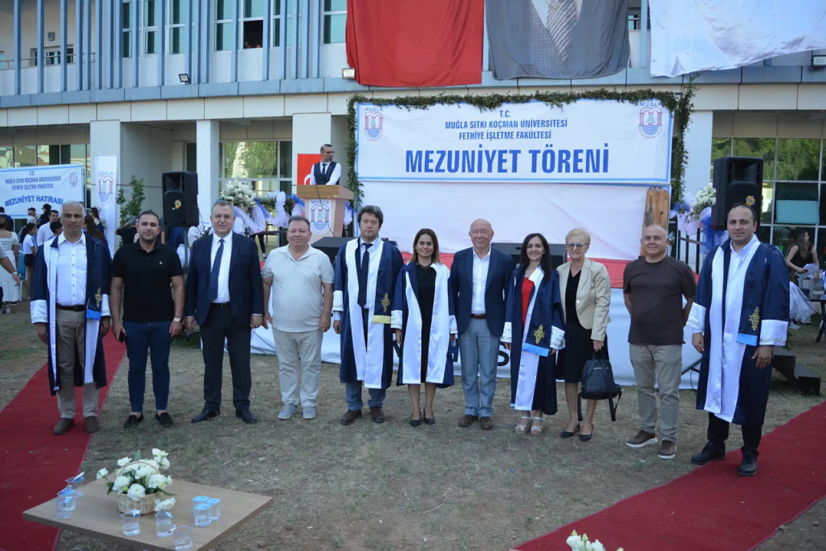 Fethiye İşletme Fakültesi'nde Mezuniyet Sevinci