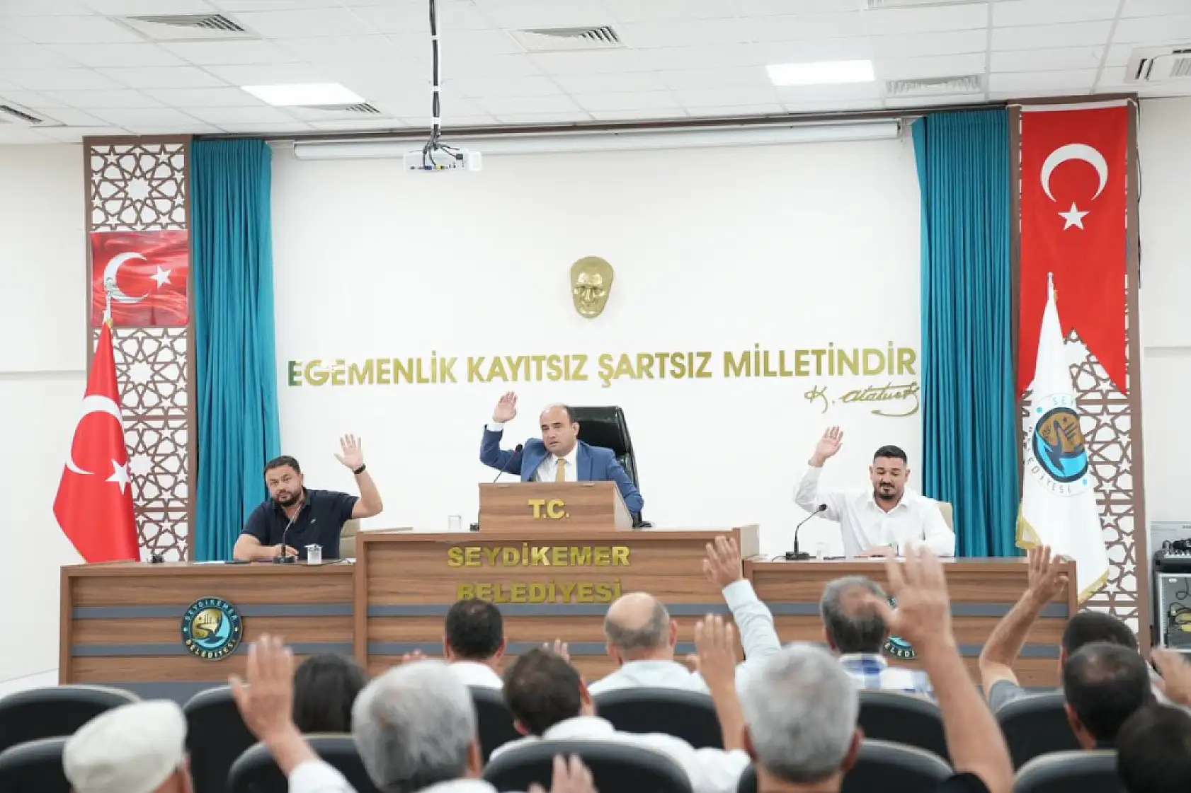 Başkan Akdenizli Meclis Toplantısında Ali Boğa'yı Yad Etti