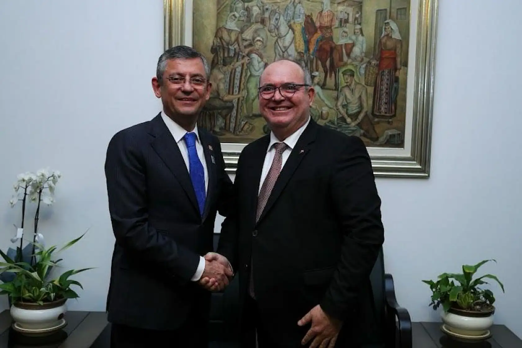 Aday Adayı Demir, Genel Başkan Özel'i ziyaret etti