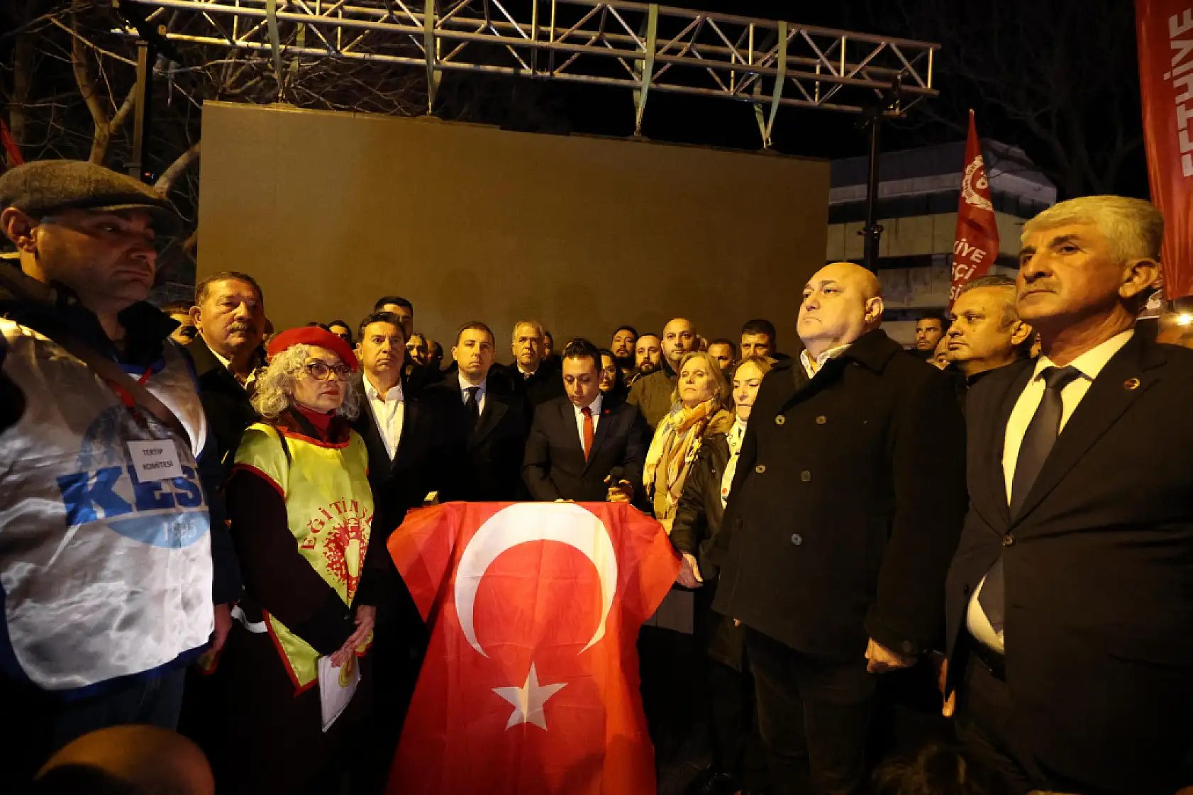 CHP Muğla İl Başkanı'ndan demokrasi nöbeti çağrısı