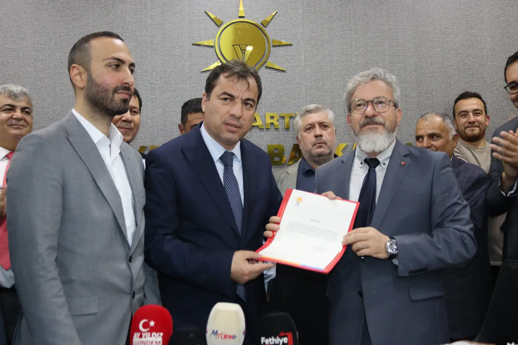 Fethiye AK Parti'de devir teslim, Kadir Sarıhan ilçe başkanlığı görevini devraldı