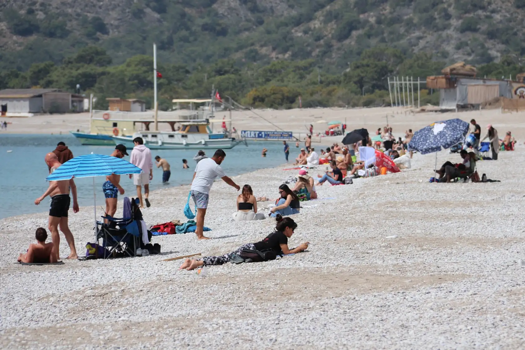 Oy Kullanan Ölüdeniz Plajı'na Akın Etti