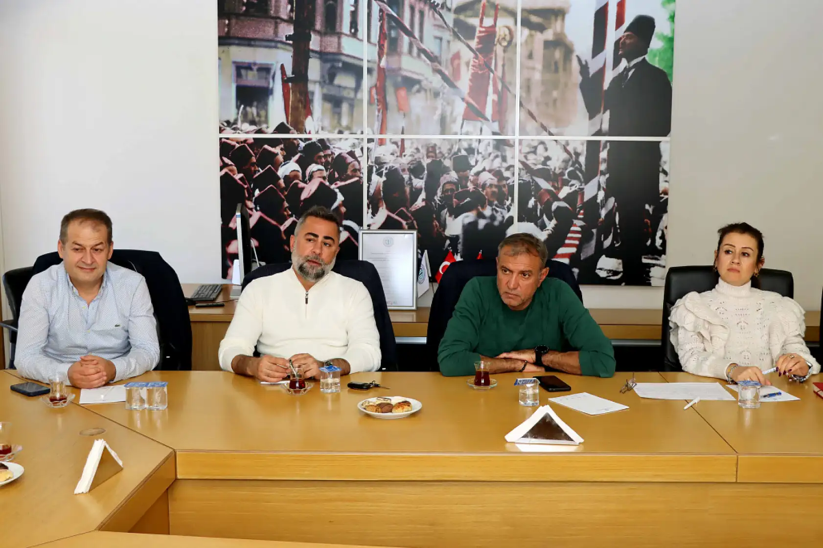 Elektrik, Elektronik Ve Dayanıklı Tüketim Malları Sektörünün Sorunları FTSO'da Ele Alındı