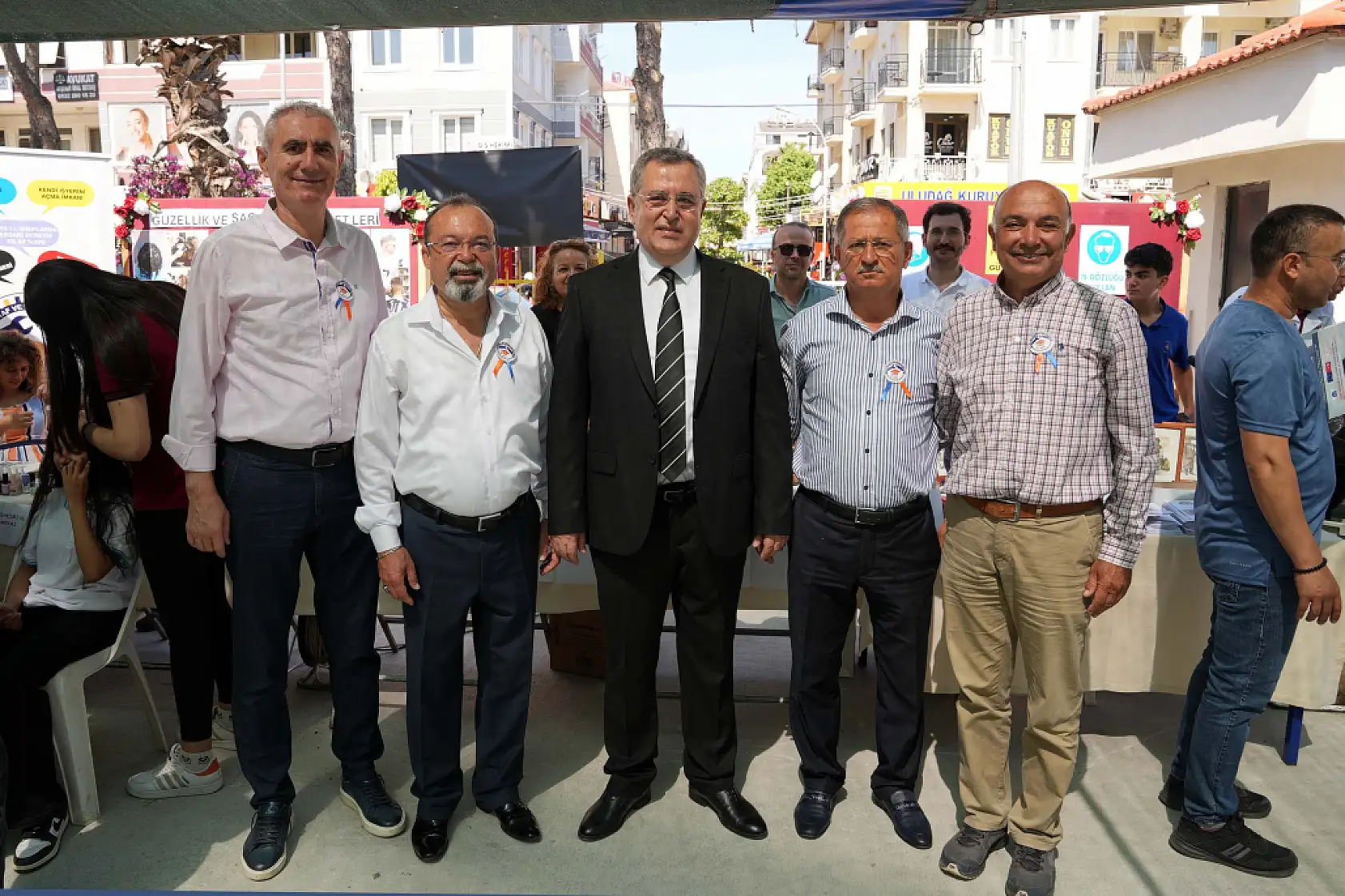 Başkan Çıralı, Fethiye Mesleki Eğitim Fuarı'nda öğrencilerle buluştu