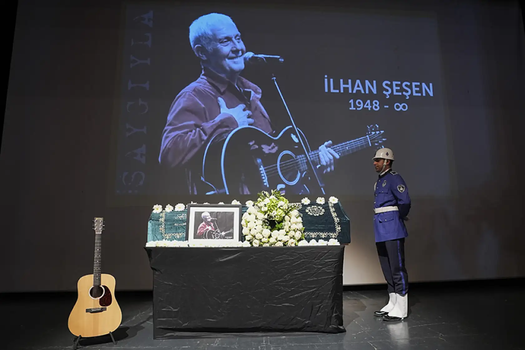 Usta sanatçı İlhan Şeşen son yolculuğuna uğurlandı