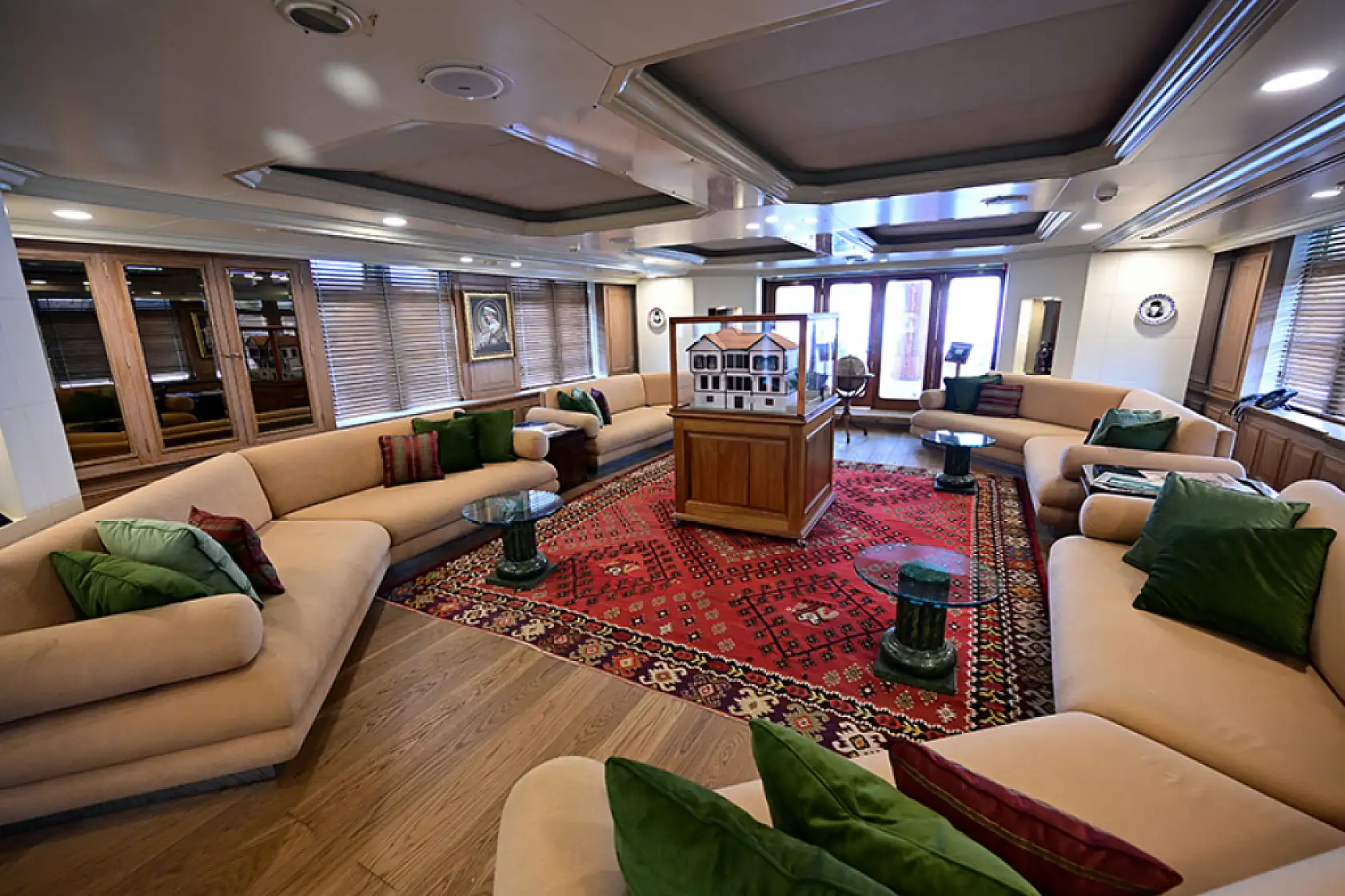 Atatürk'ün manevi mirası Savarona yatı pazar günü İstanbul Boğazı'nı selamlayacak