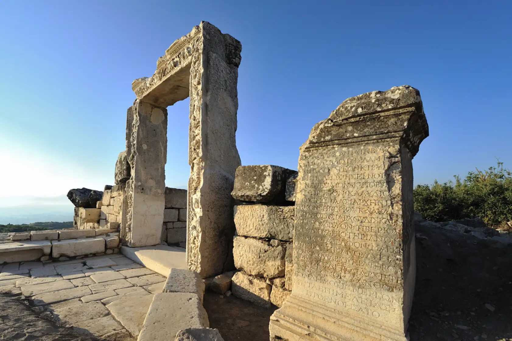 Kibyra'da kışın kapatılıp yazın açılan Medusa mozaiğinin sırrı ne?