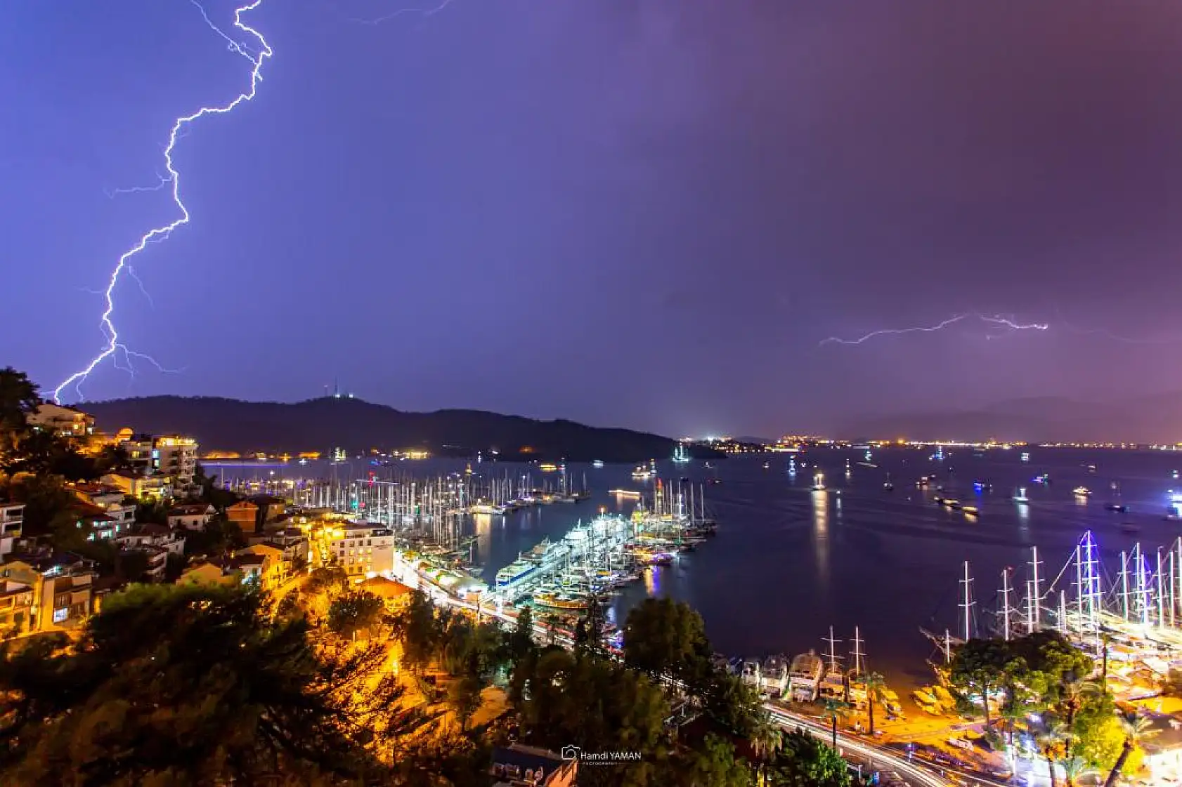 Hamdi Yaman'ın Objektifinden Muhteşem Şimşek Görselleri