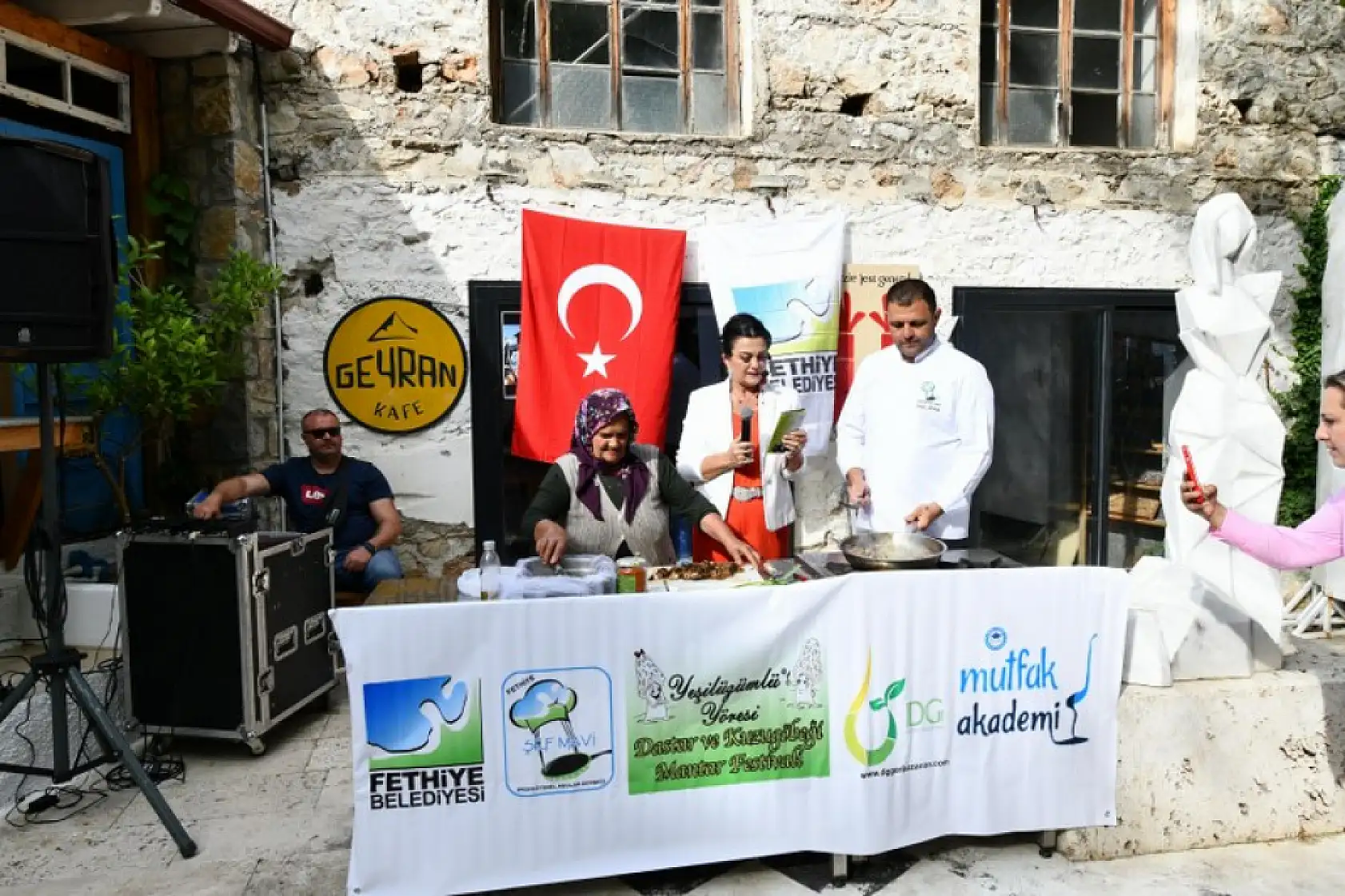 Dastar ve Kuzugöbeği Mantar Festivali Rengarenk Görüntülerle Başladı
