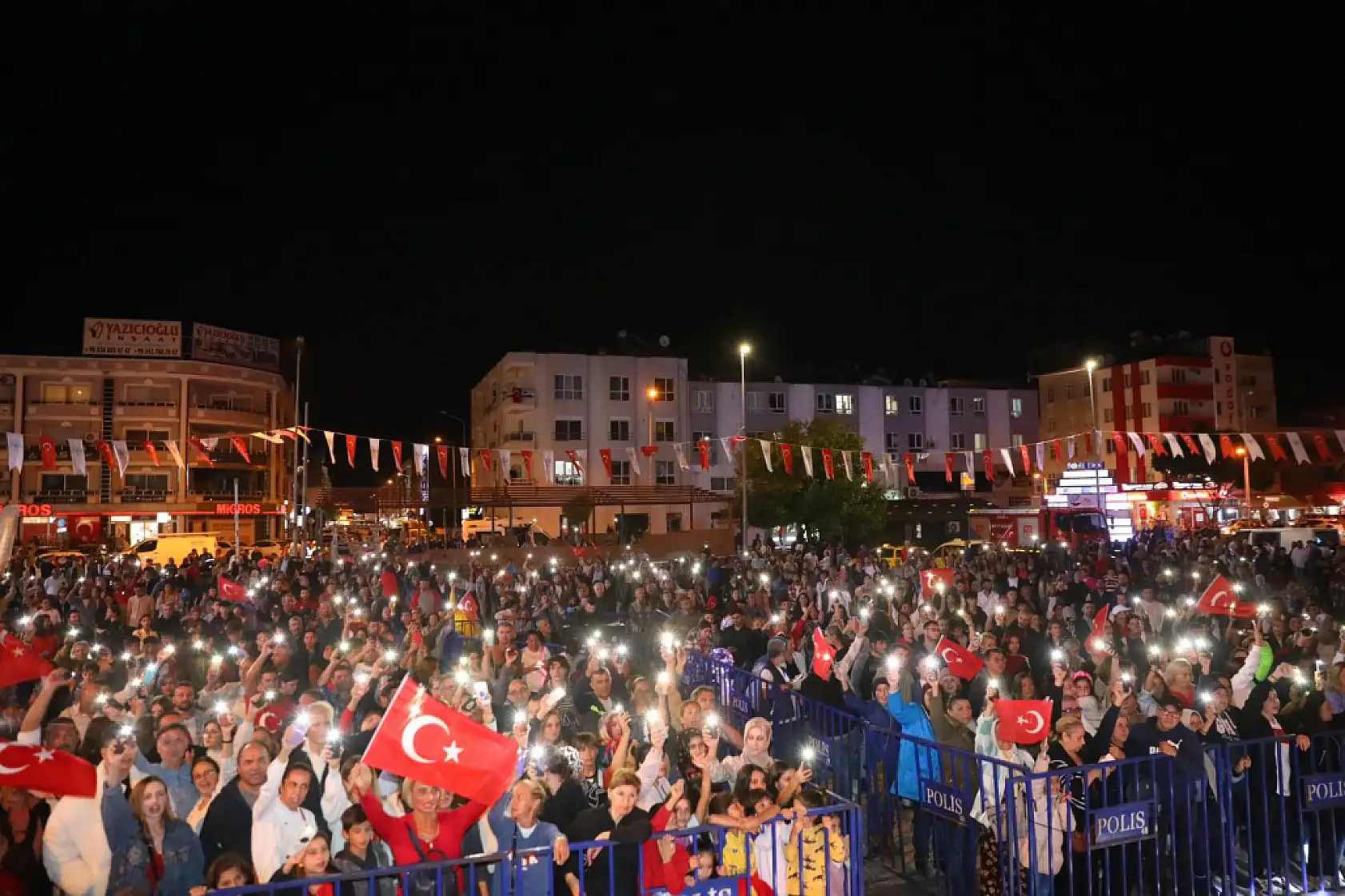 Cumhuriyet Coşkusu Muğla'da Güneş Gibi Parla'dı