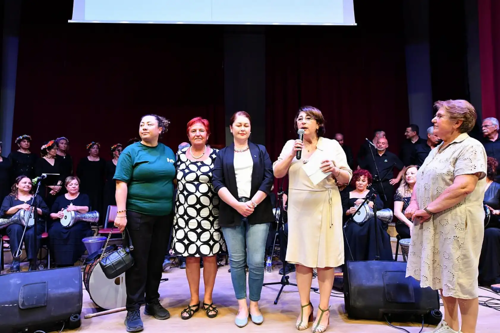 ÇYDD ritim grubu gösterisi beğeni topladı