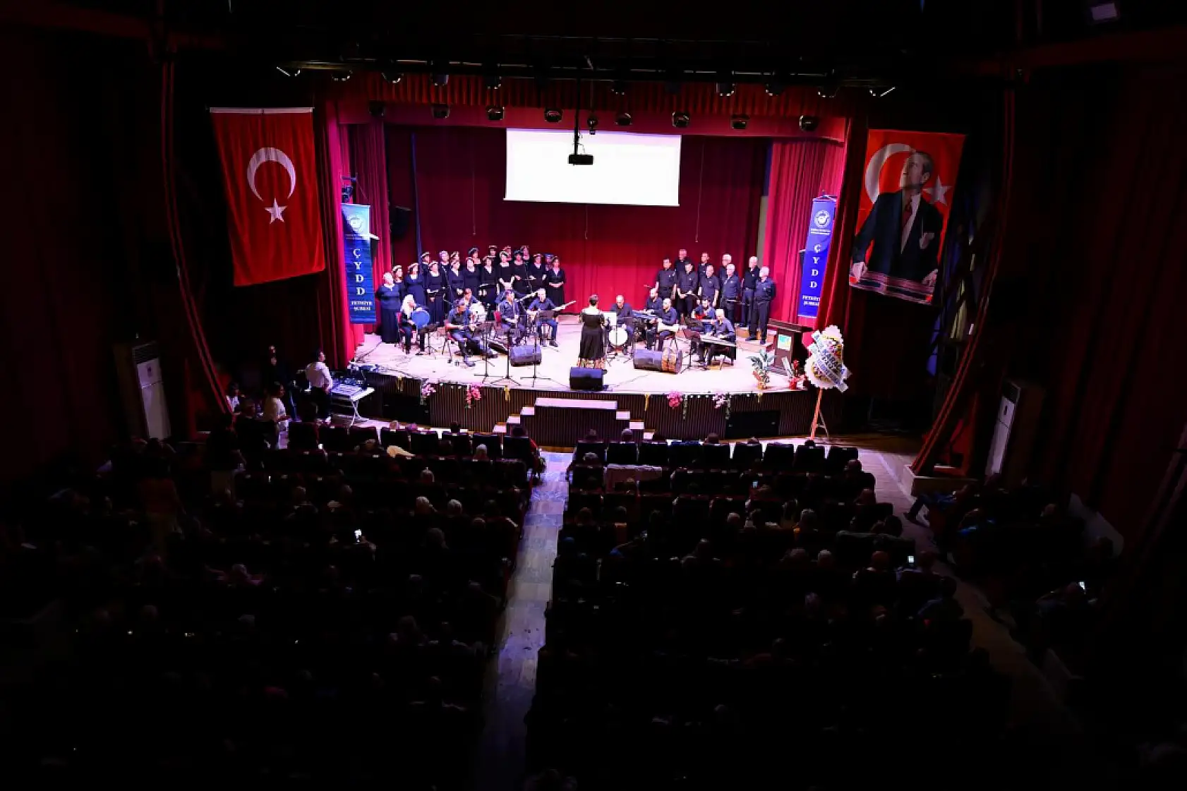 ÇYDD ritim grubu gösterisi beğeni topladı