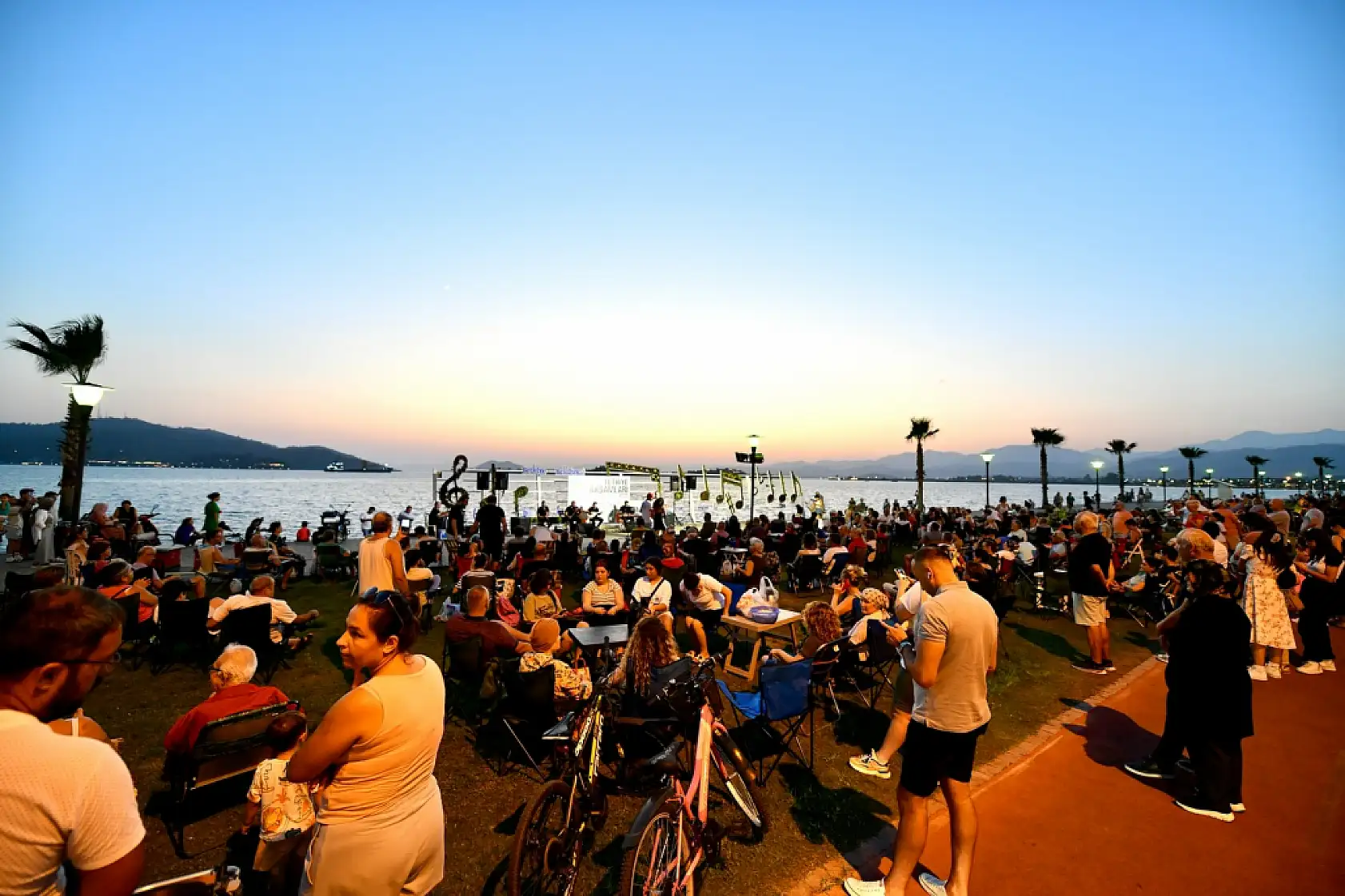 Fethiye Akşamları Müzikle Buluştu, Ali Tunç Konseriyle Unutulmaz Bir Akşam