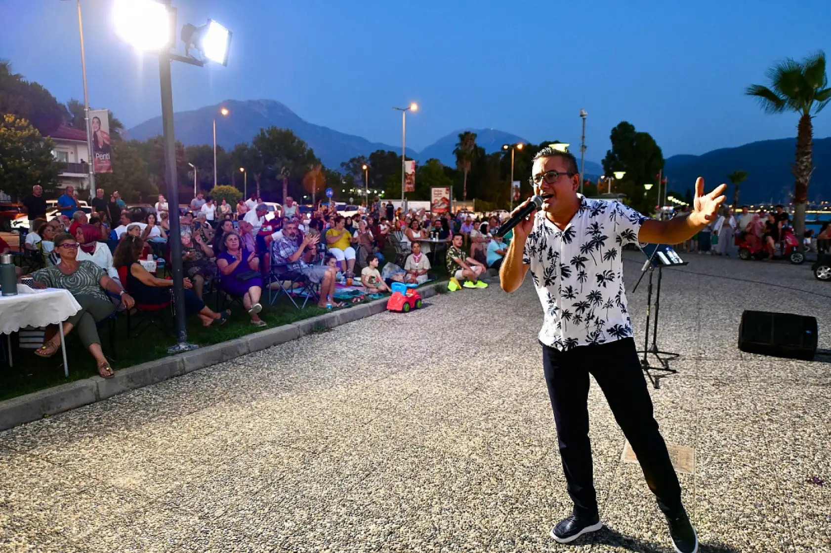 Fethiye Akşamları Müzikle Buluştu, Ali Tunç Konseriyle Unutulmaz Bir Akşam