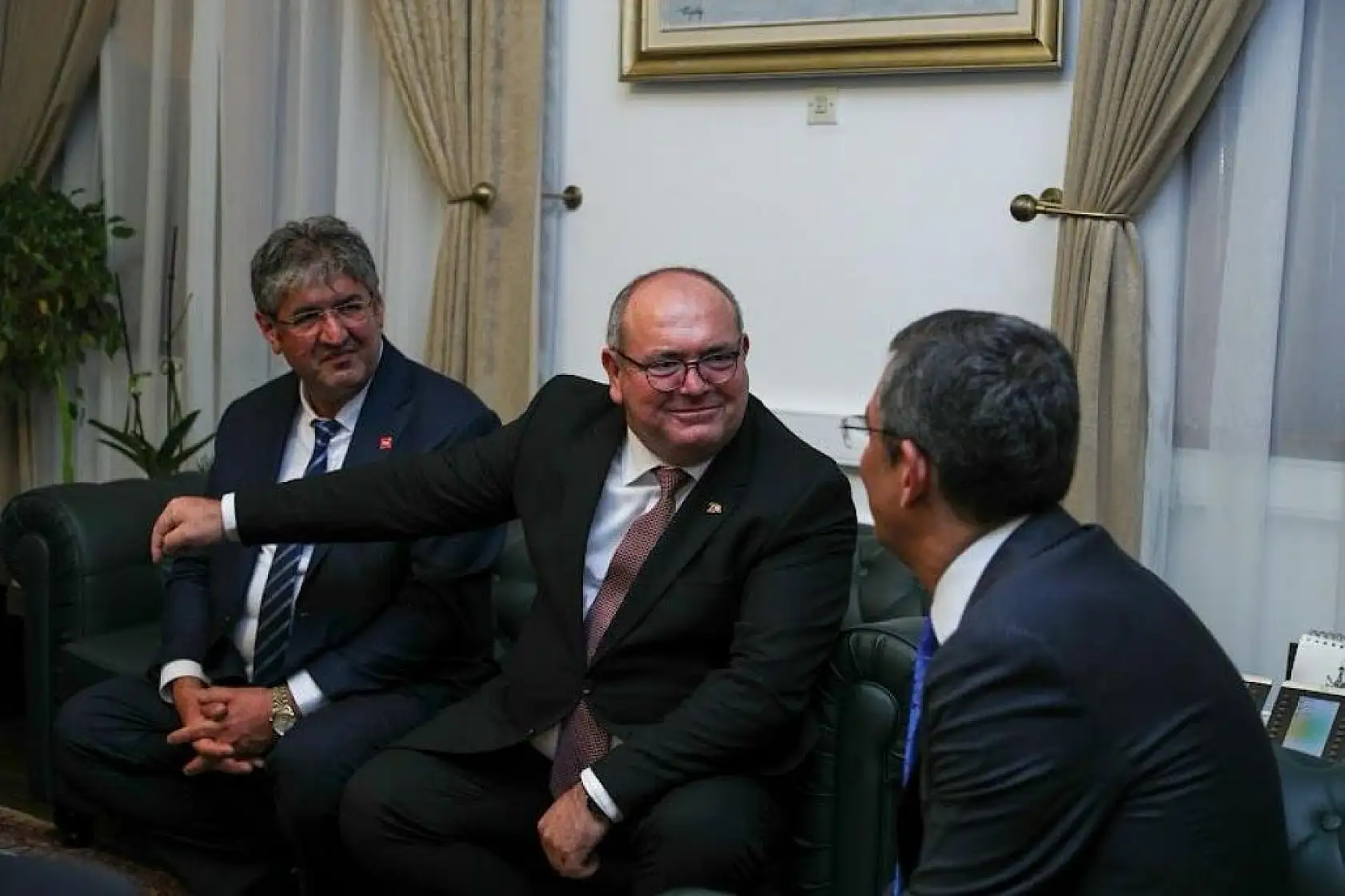 Aday Adayı Demir, Genel Başkan Özel'i ziyaret etti