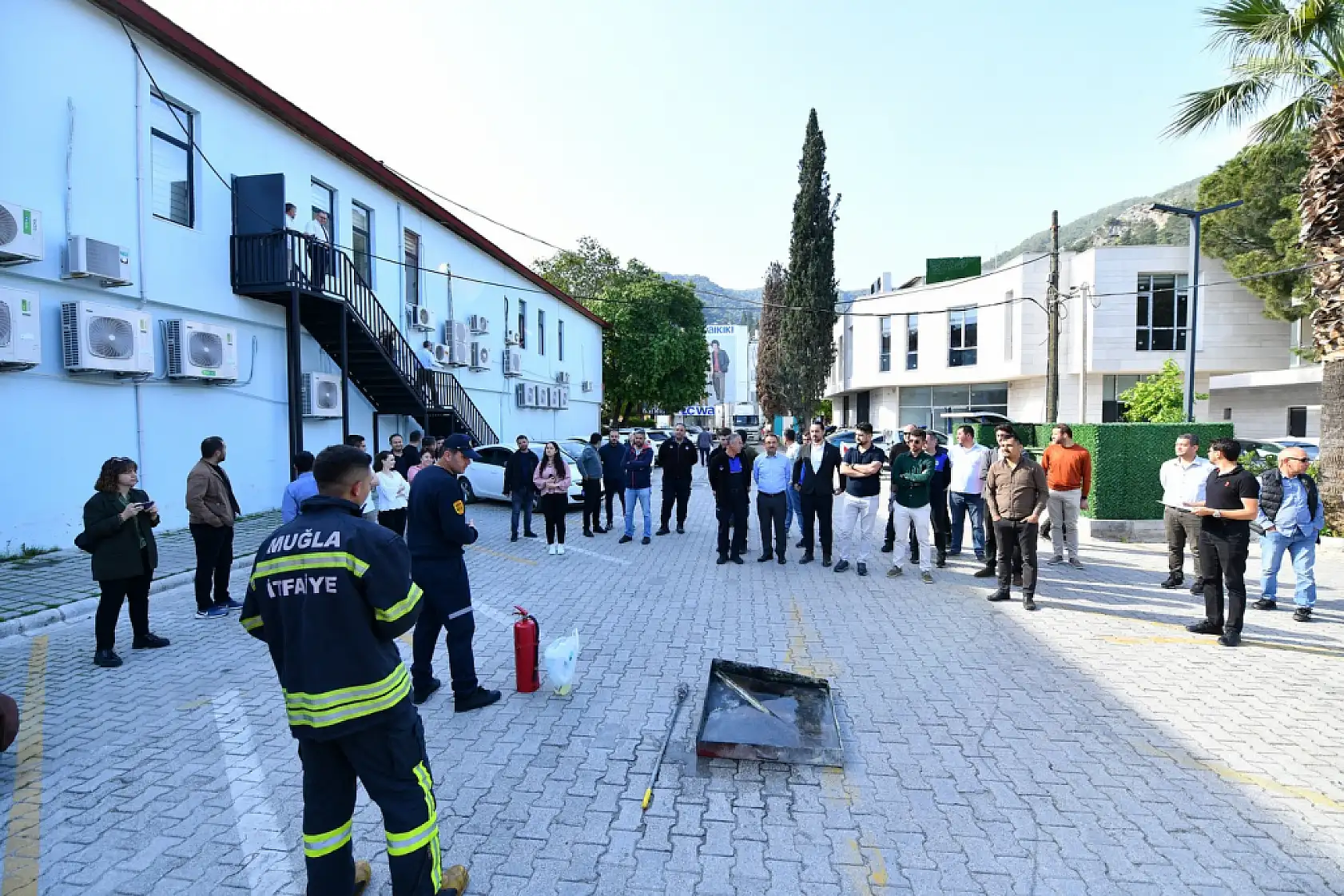 Fethiye Belediyesi Personeline Yangın Tatbikatı ve Eğitim