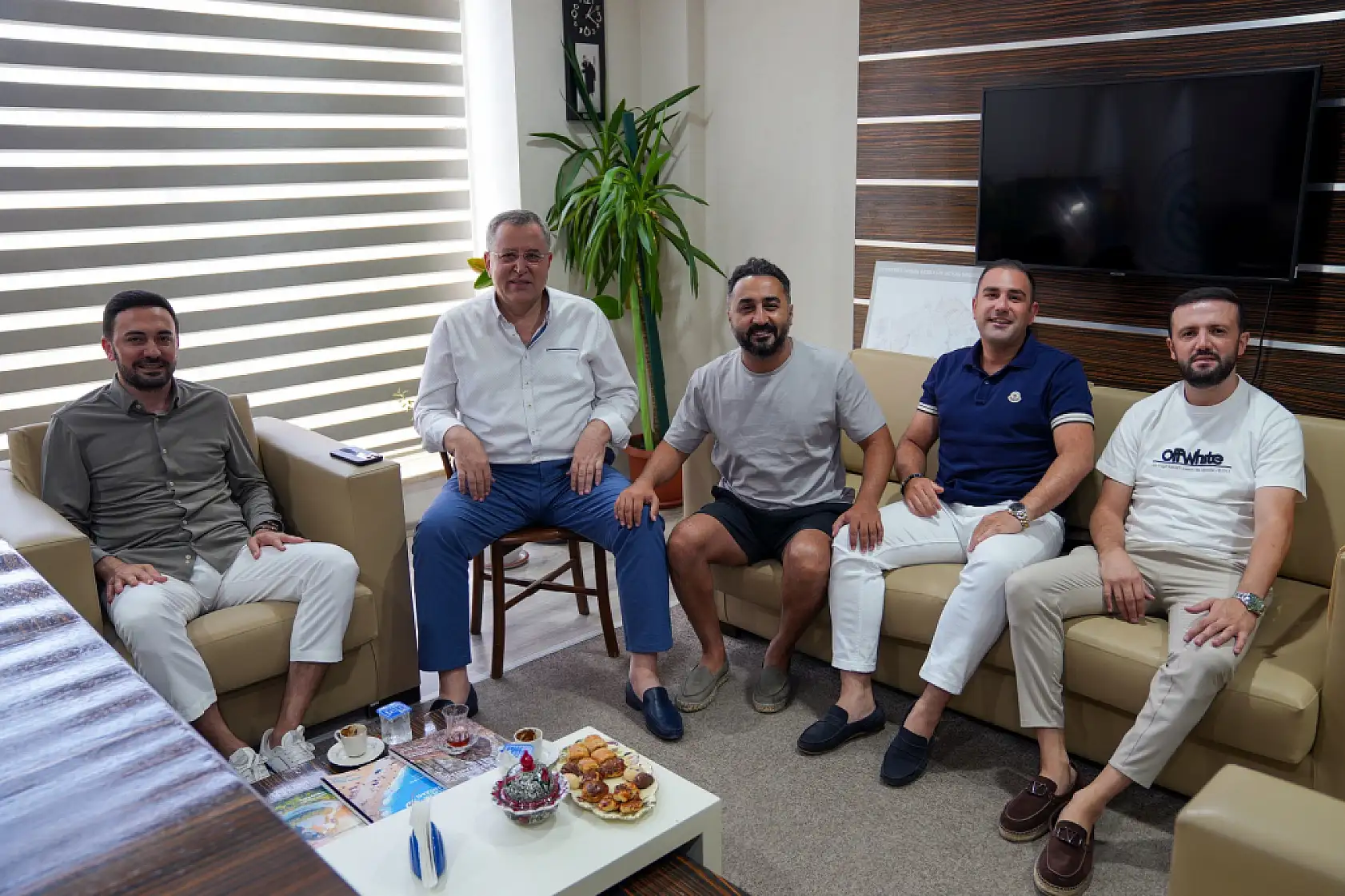 Güldür Güldür'ün 'Bilal'i Onur Buldu, Fethiye Ticaret ve Sanayi Odası'nı Ziyaret Etti