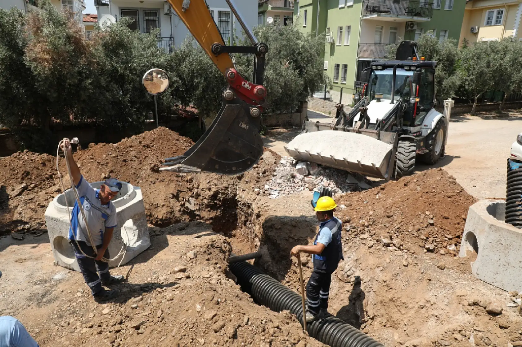 Büyükşehir Fethiye'de Yağmur Suyu Baskınlarının Önüne Geçiyor