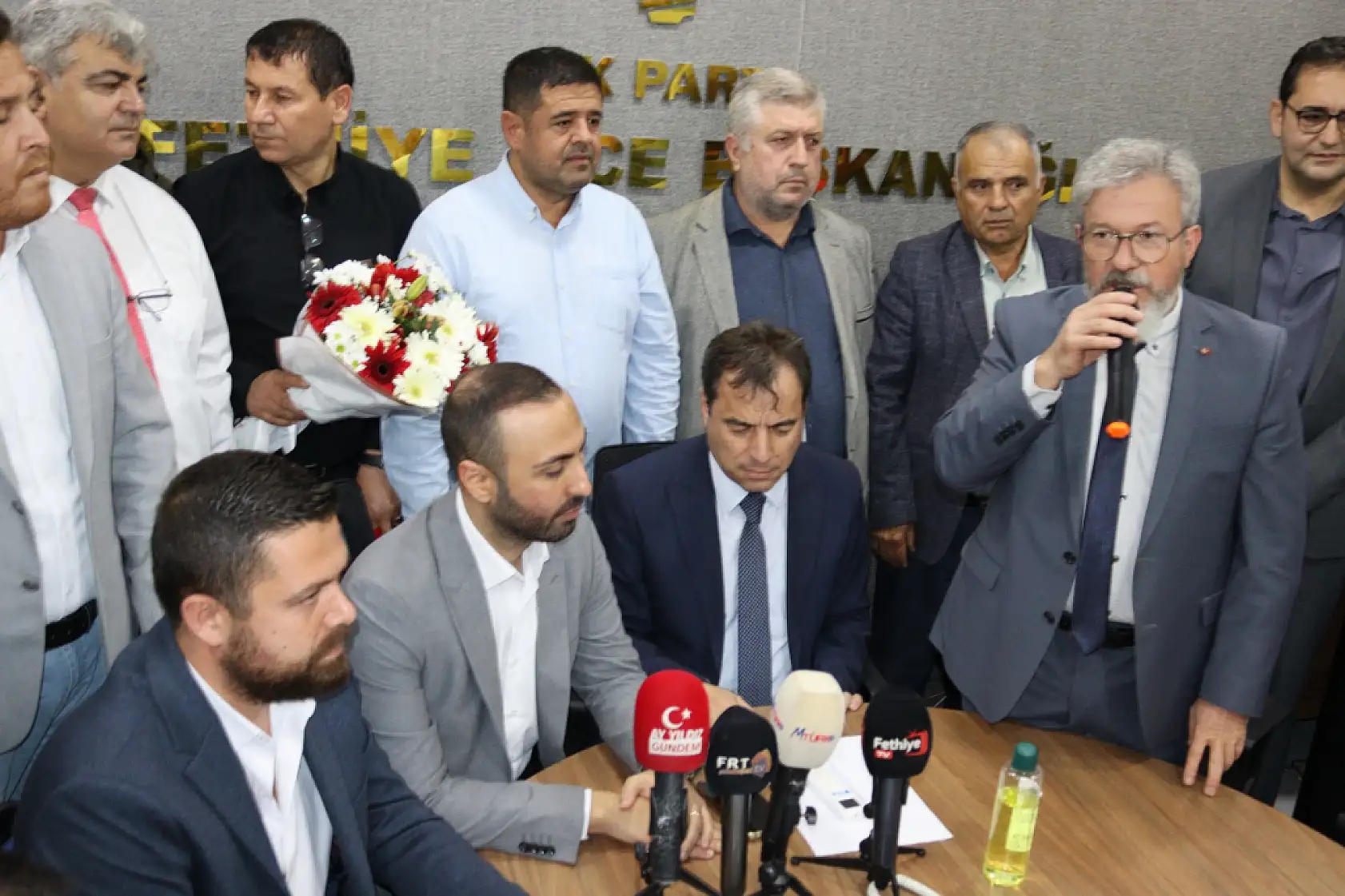 Fethiye AK Parti'de devir teslim, Kadir Sarıhan ilçe başkanlığı görevini devraldı