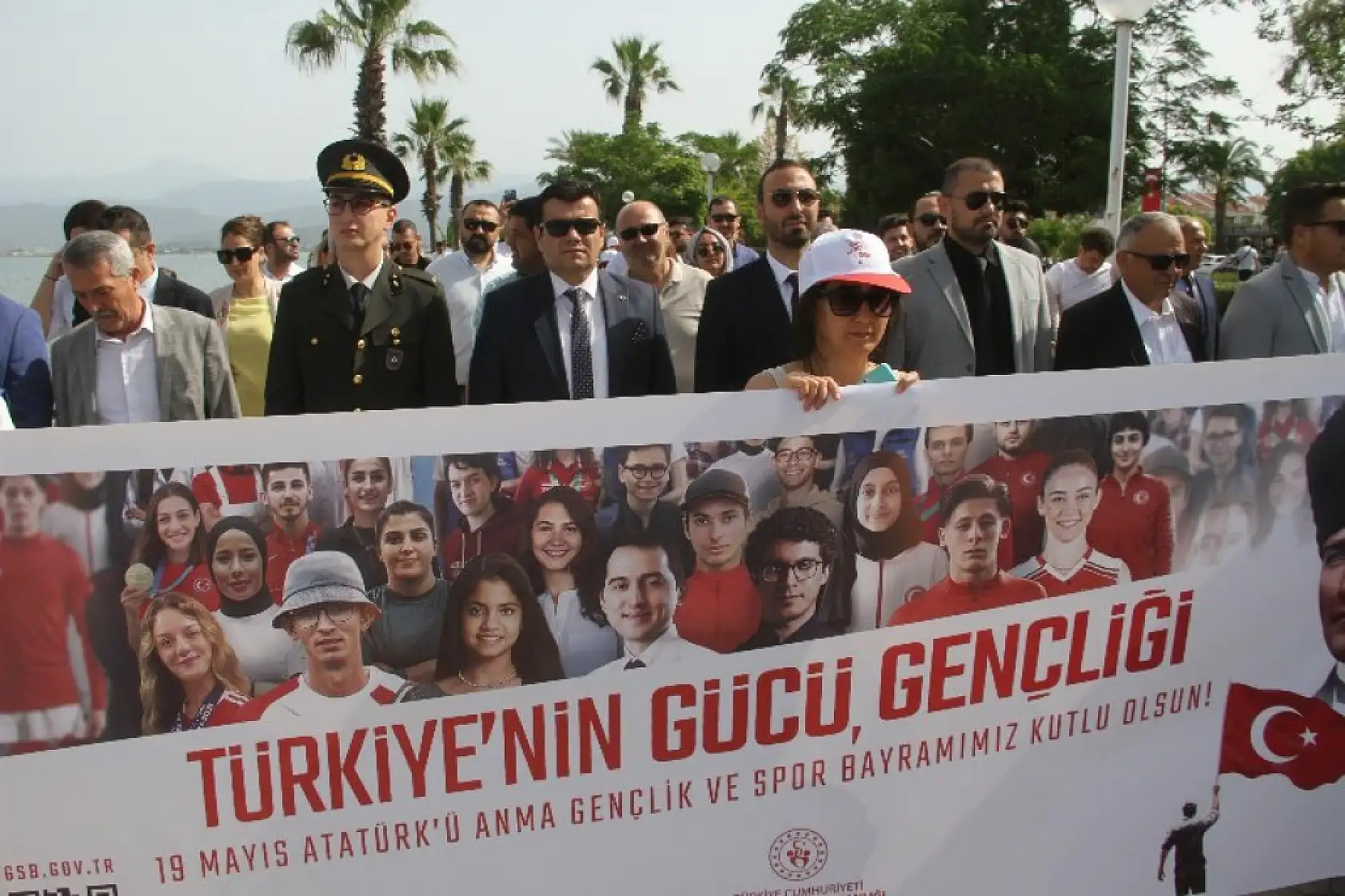 Fethiye'de 19 Mayıs Atatürk'ü Anma, Gençlik ve Spor Bayramı coşkusu!