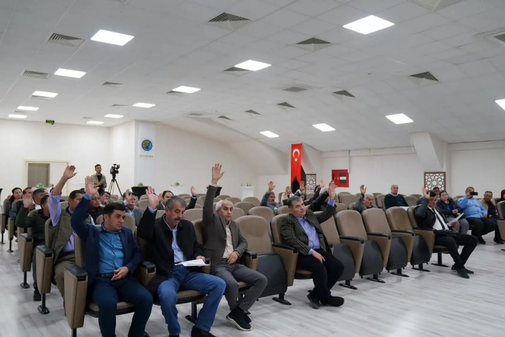 Başkan Akdenizli Kapalı Pazar Yerinin Müjdesini Verdi